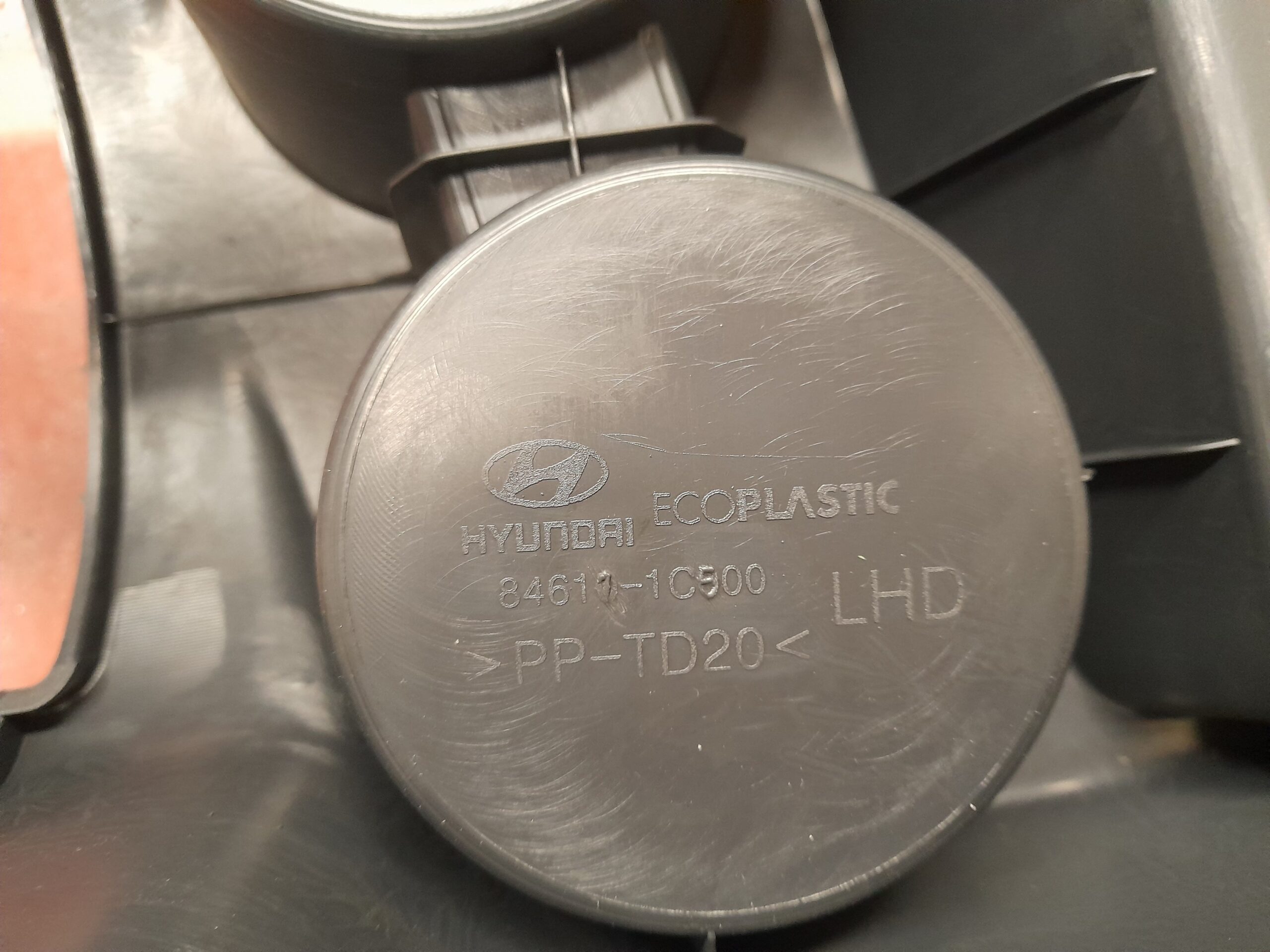 consola_central_84611_1c500_hyundai_getz_tb_1_1_12v_cat