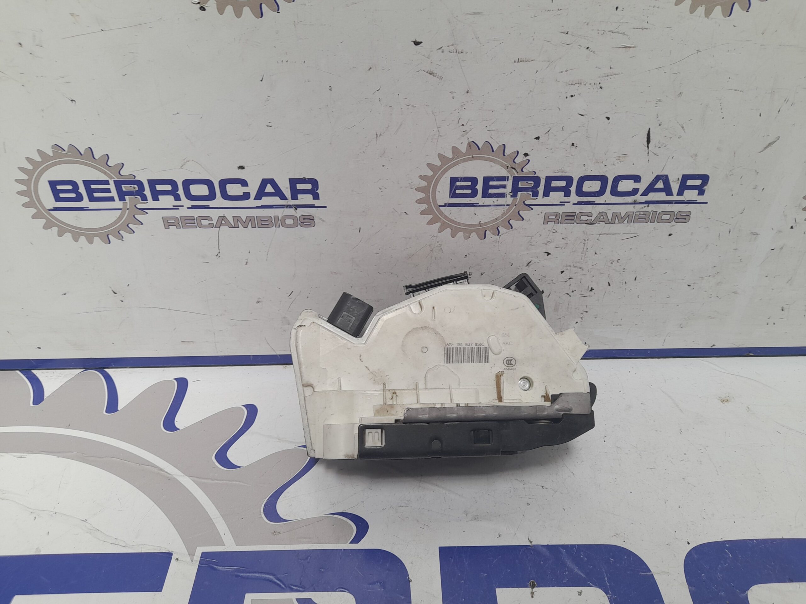 cerradura_puerta_delantera_derecha_1s1837016c_seat_mii_kf1_1_0