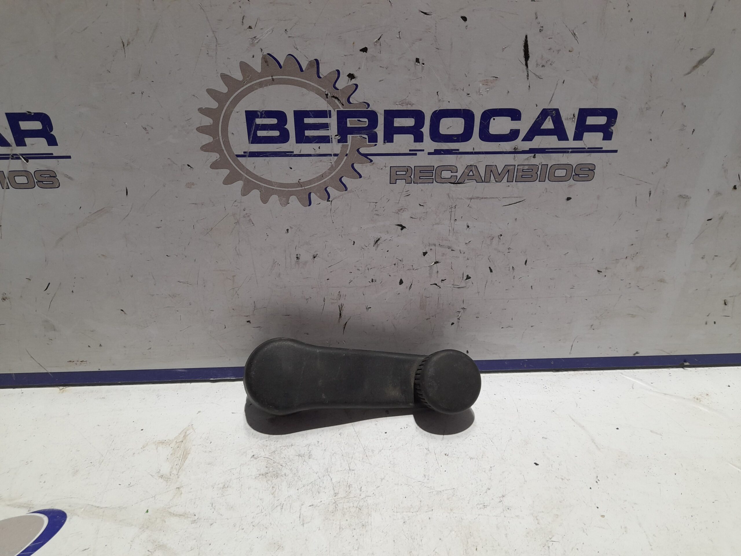 maneta_elevalunas_trasera_derecha_1h0837581_volkswagen_t5_bus_1_9_tdi_cat_axb