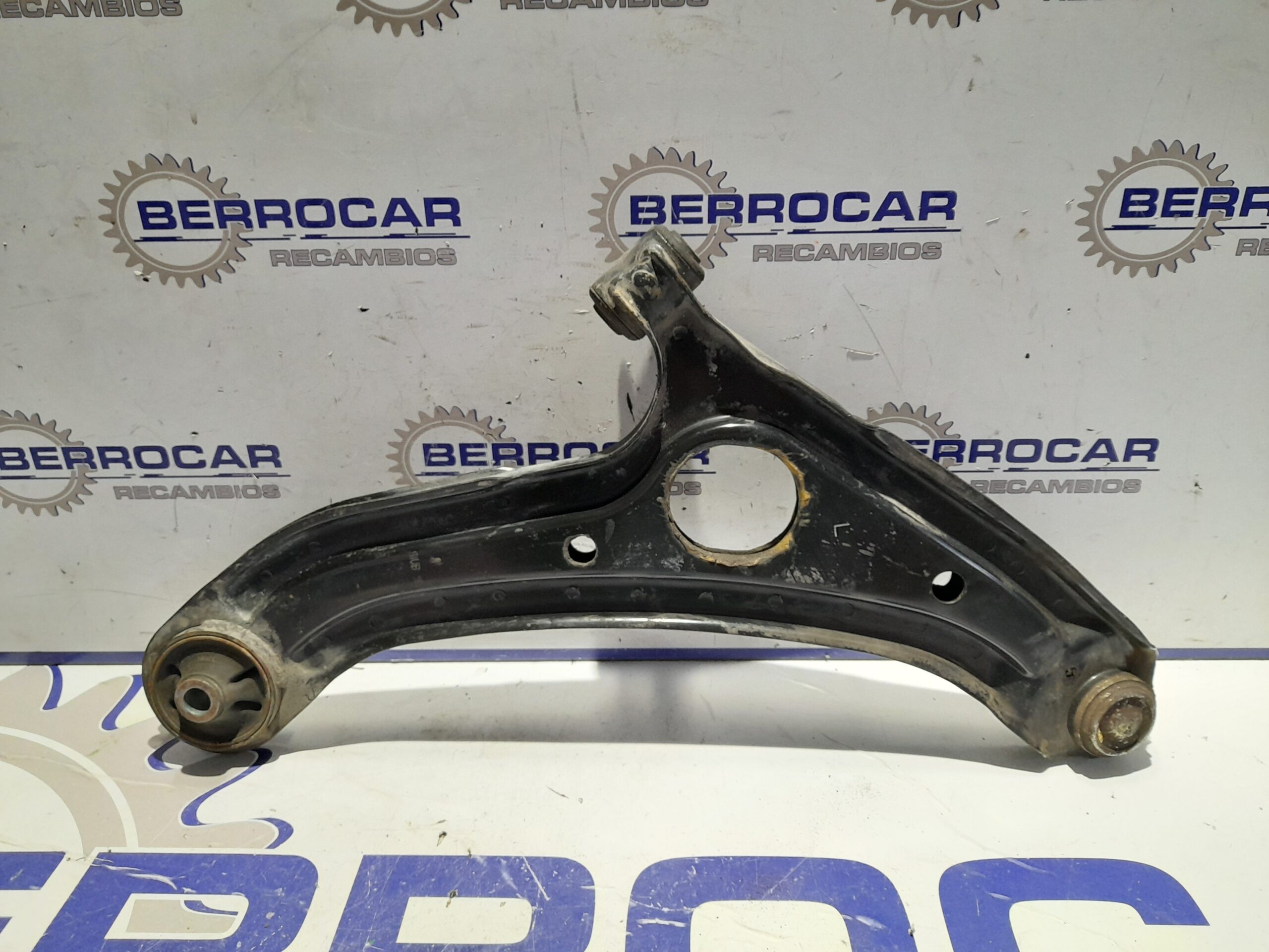 brazo_suspension_inferior_delantero_izquierdo_545001cxxx_hyundai_getz_tb_1_1_12v_cat