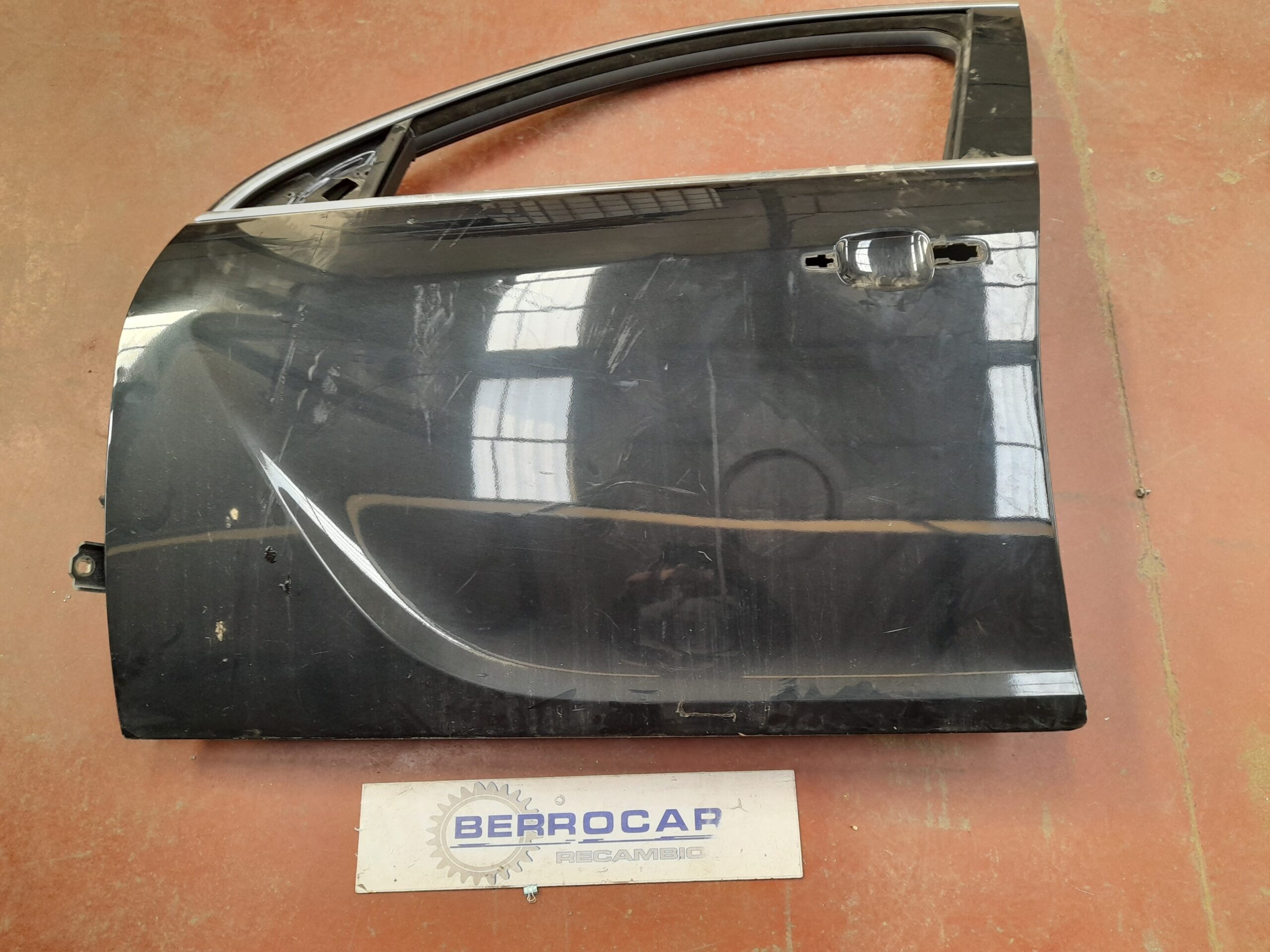 puerta_delantera_izquierda_124271_opel_insignia_sports_tourer_2_0_cdti_cat