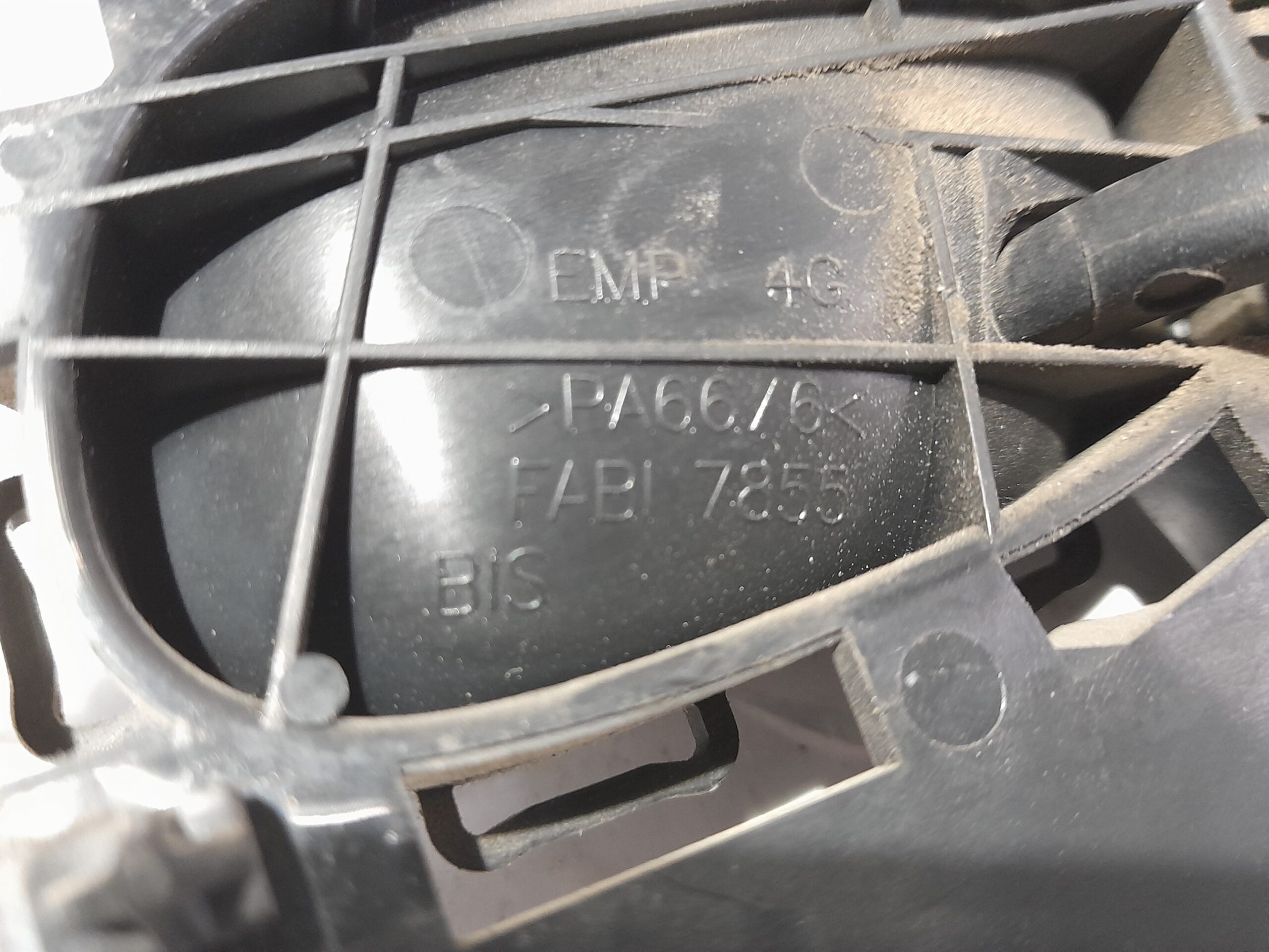 maneta_interior_trasera_izquierda_9143_a4_peugeot_206_berlina_1_9_diesel