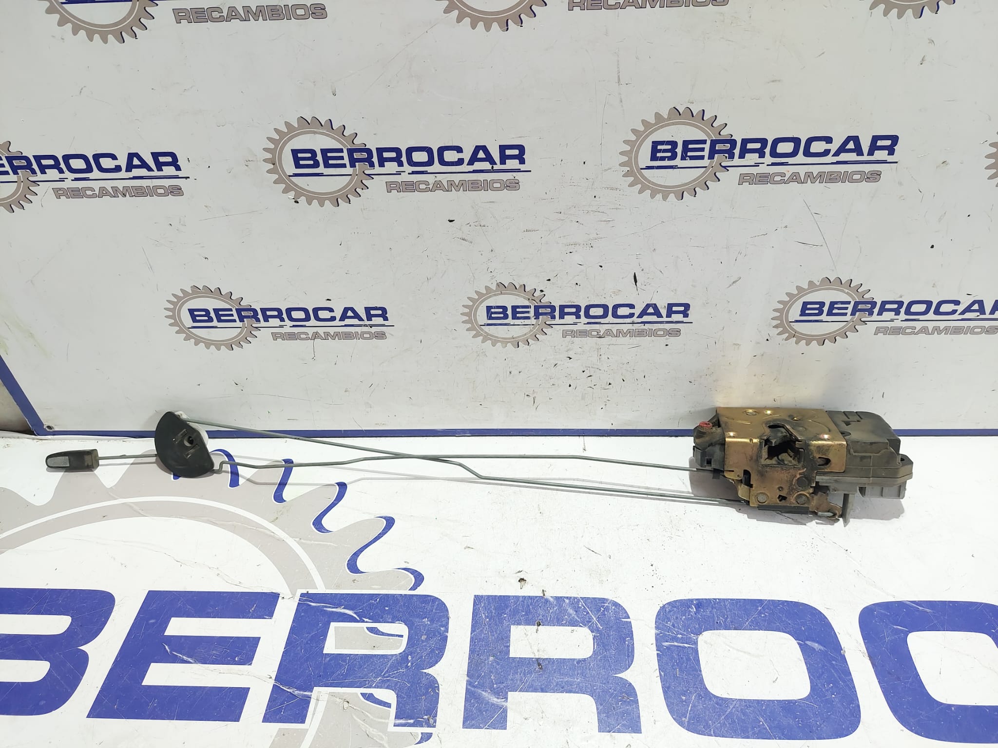 cerradura_puerta_trasera_izquierda_9137_72_peugeot_206_berlina_1_9_diesel