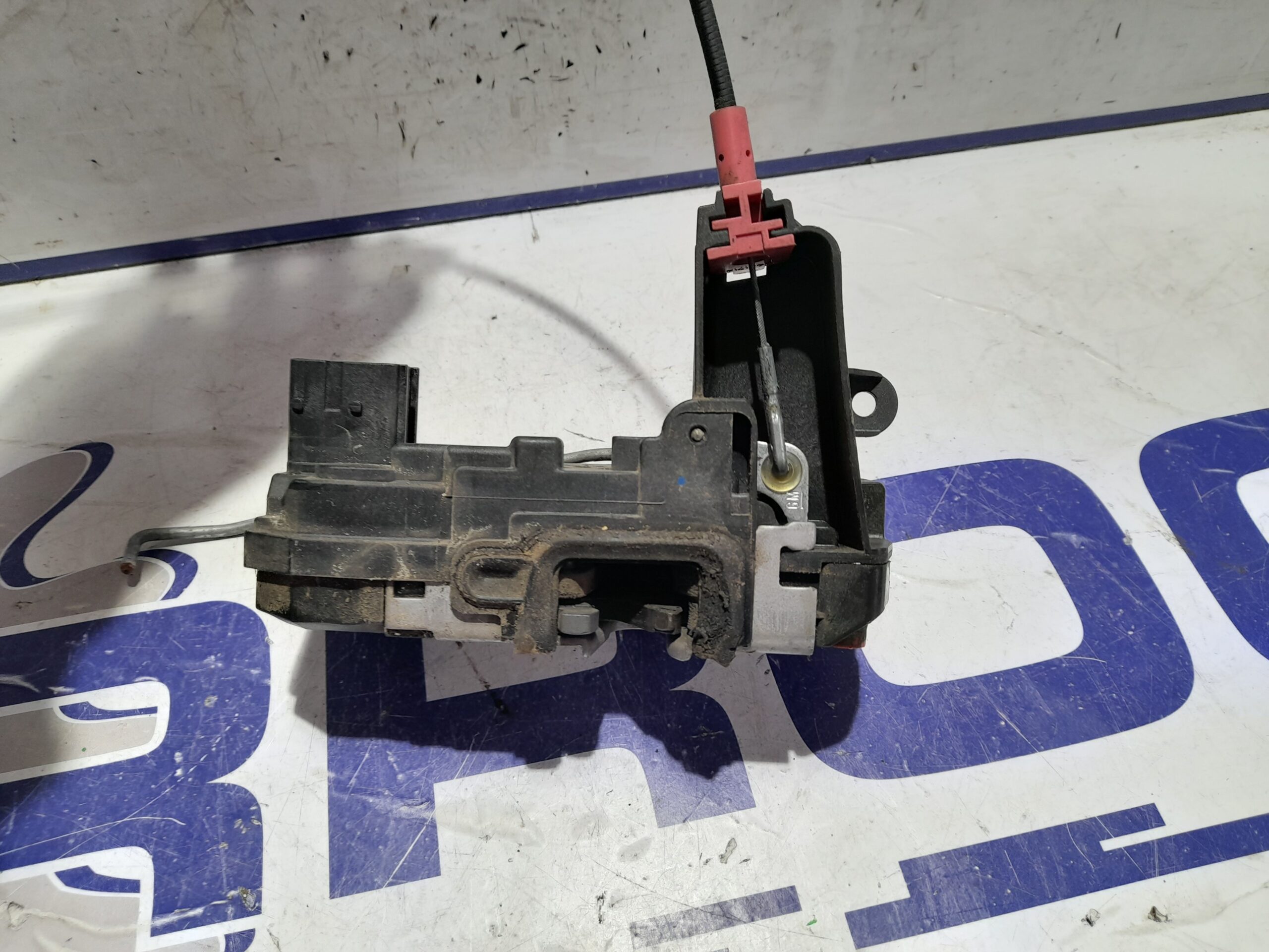 cerradura_puerta_trasera_izquierda_13210738_opel_astra_h_berlina