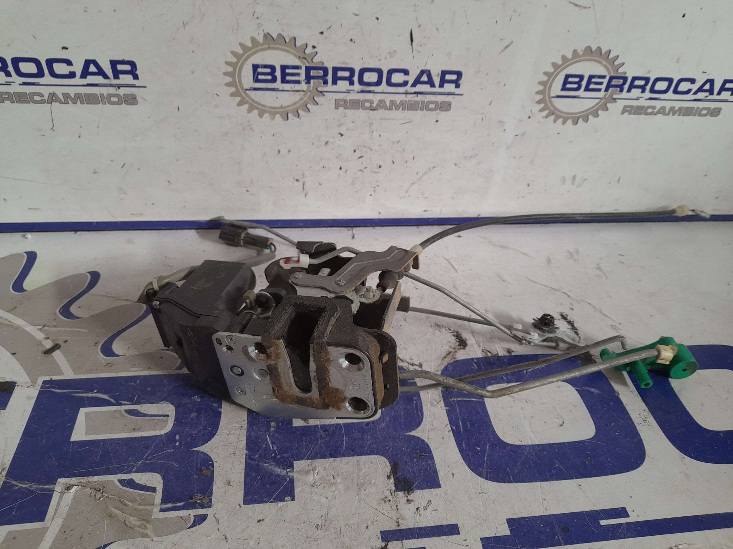 cerradura_puerta_delantera_derecha_813203e010_kia_sorento_2_5_crdi