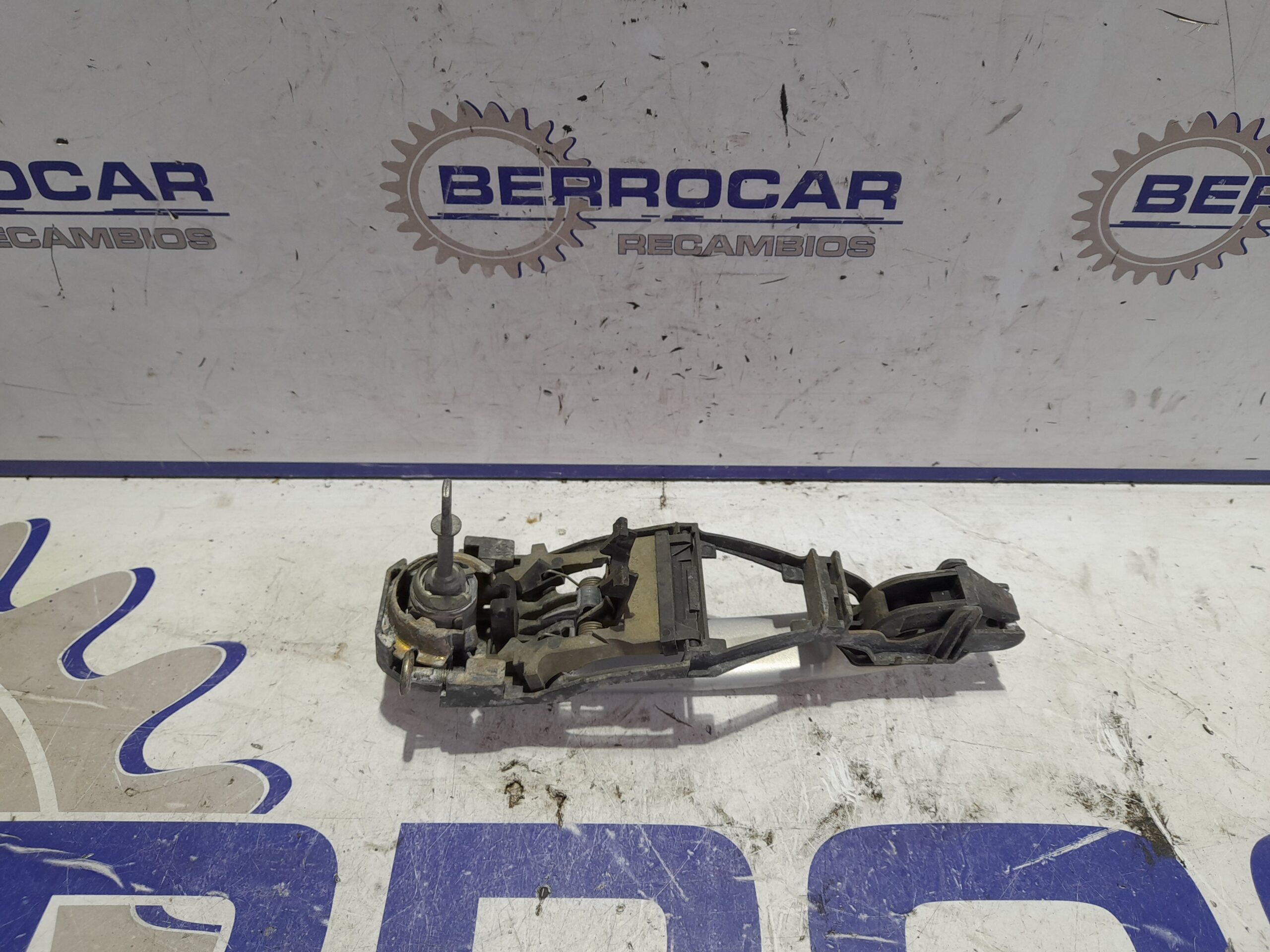 maneta_exterior_delantera_izquierda_3b0837207_volkswagen_passat_berlina_3b2_1_9_tdi