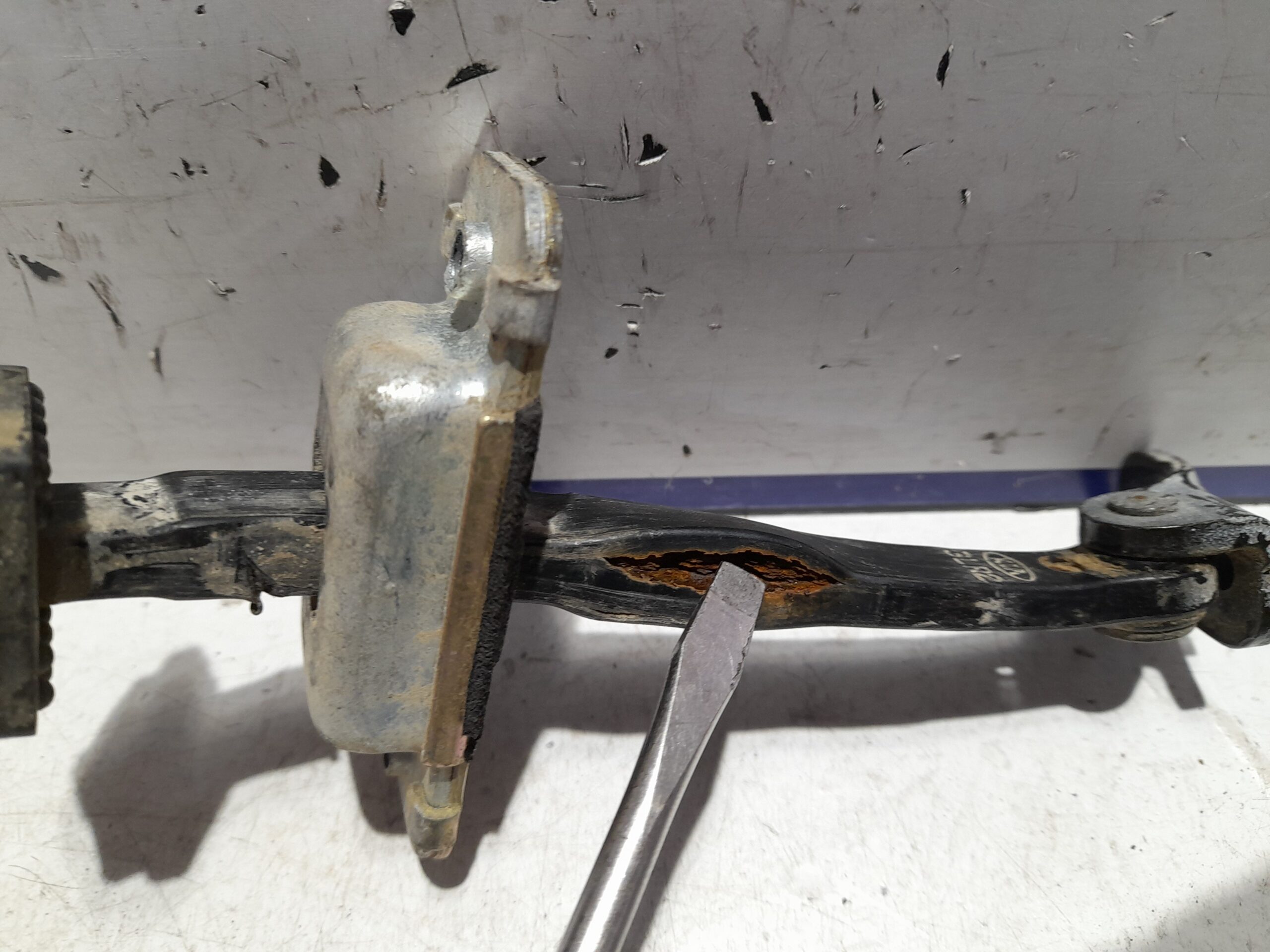 freno_de_puerta_79380c5000_kia_sorento_2_5_crdi