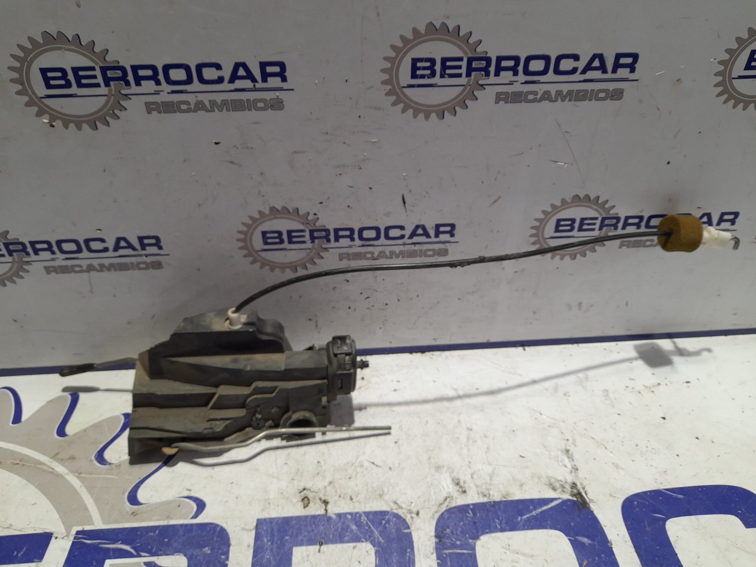 cerradura_puerta_delantera_derecha_a1687202235_mercedes_benz_clase_a_w168_1_4_cat