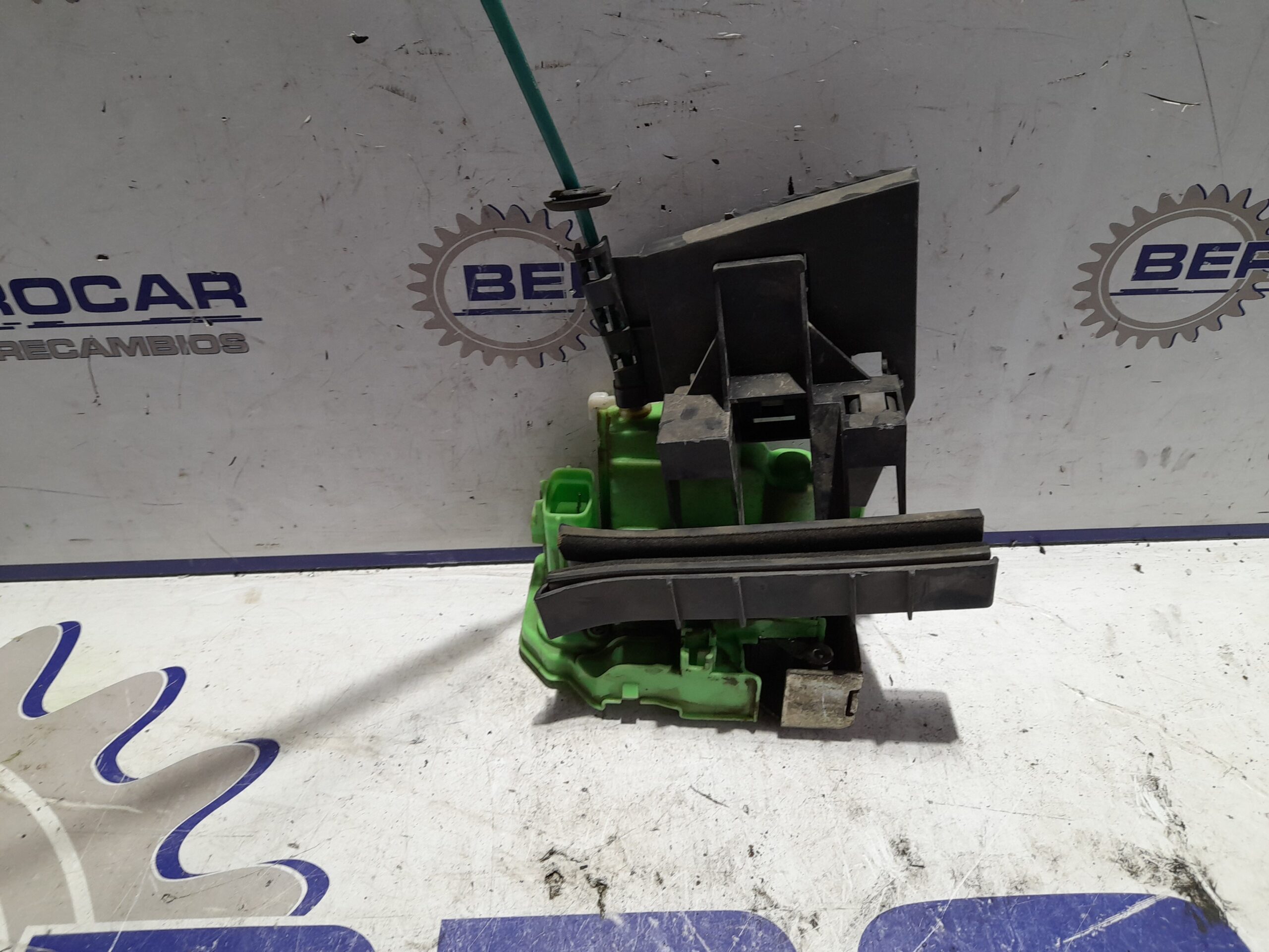 cerradura_puerta_delantera_derecha_50525349_alfa_romeo_giulietta_191_1_6_jtdm_cat