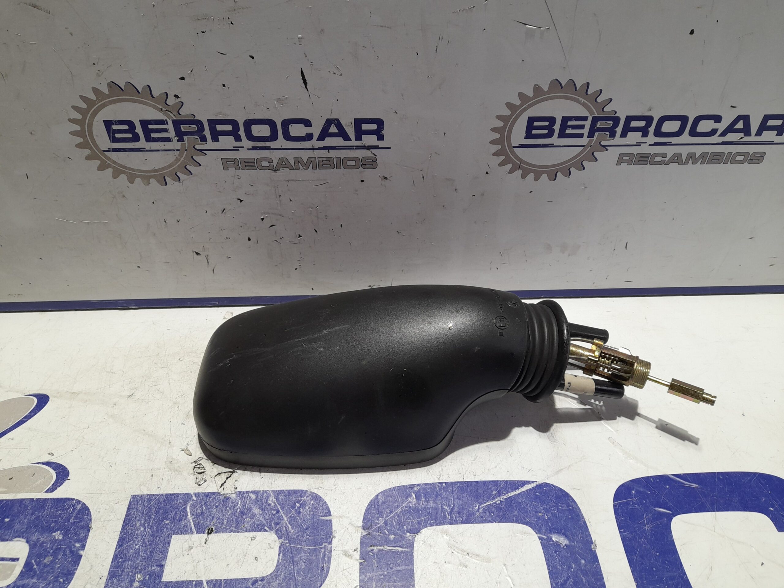 retrovisor_derecho_e1146r015700_mg_serie_200_rf