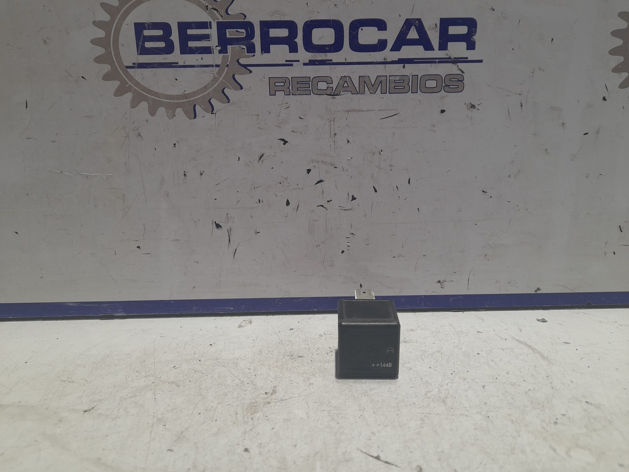 rele_v23134j52x207_renault_megane_ii_berlina_3p