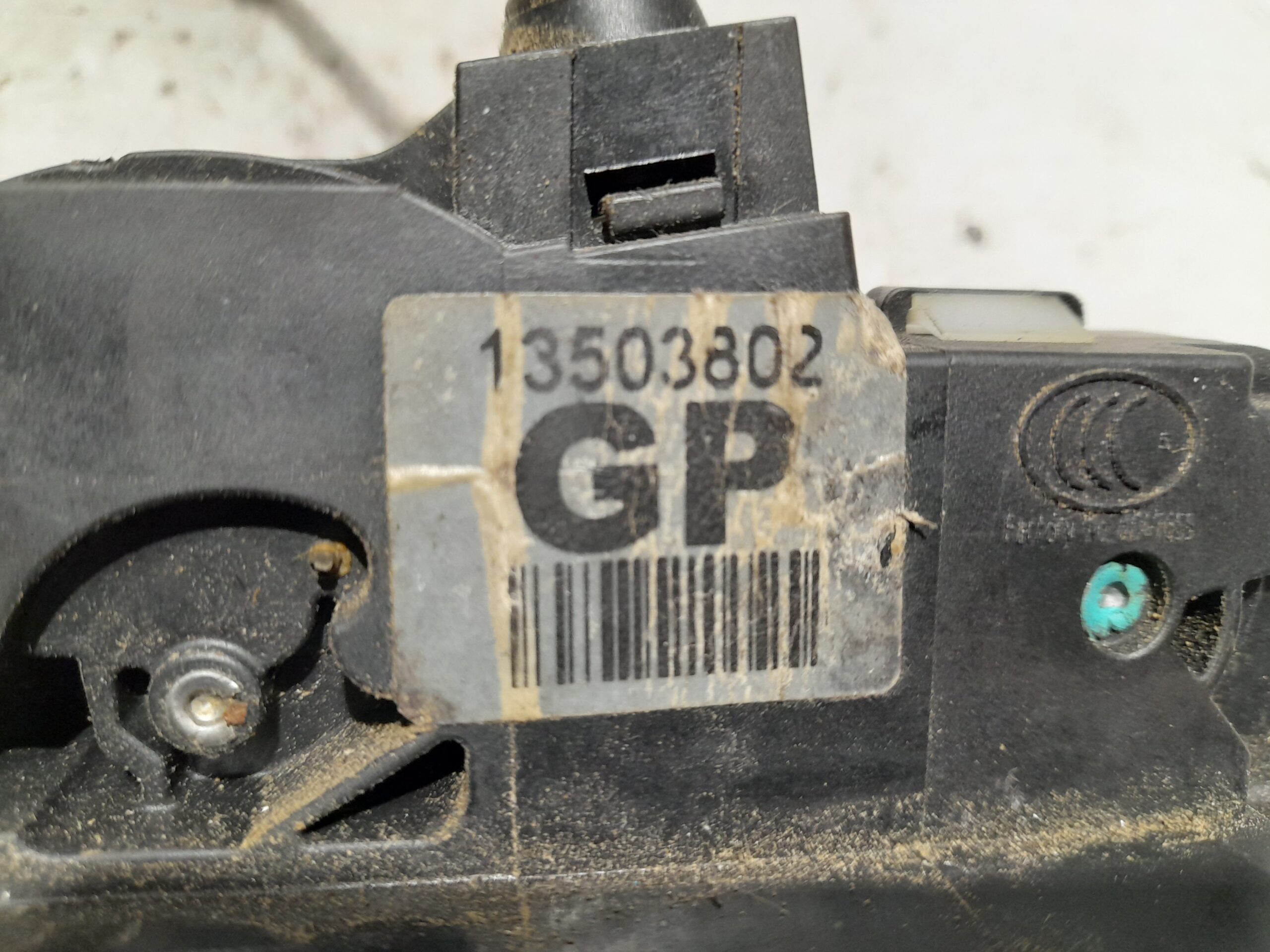 cerradura_puerta_delantera_derecha_13503802_opel_insignia_berlina_2_0_16v_cdti