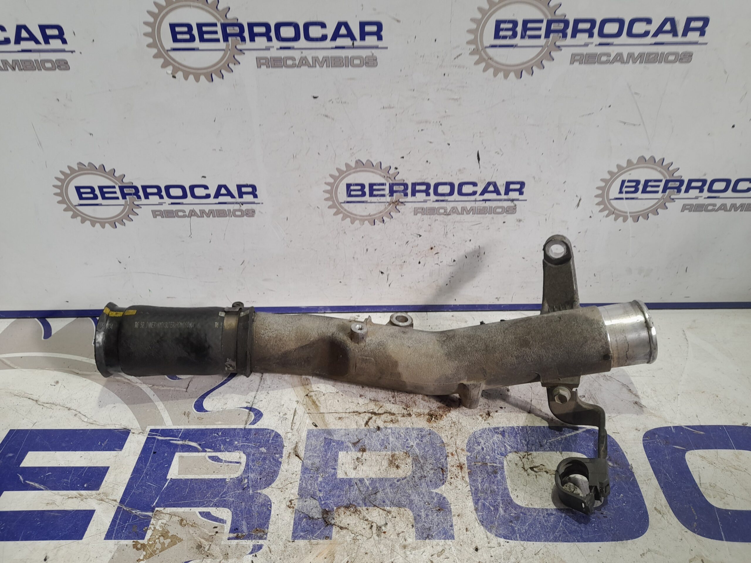 tubo_162780r010_toyota_corolla_verso_r1_2_2_d_cat