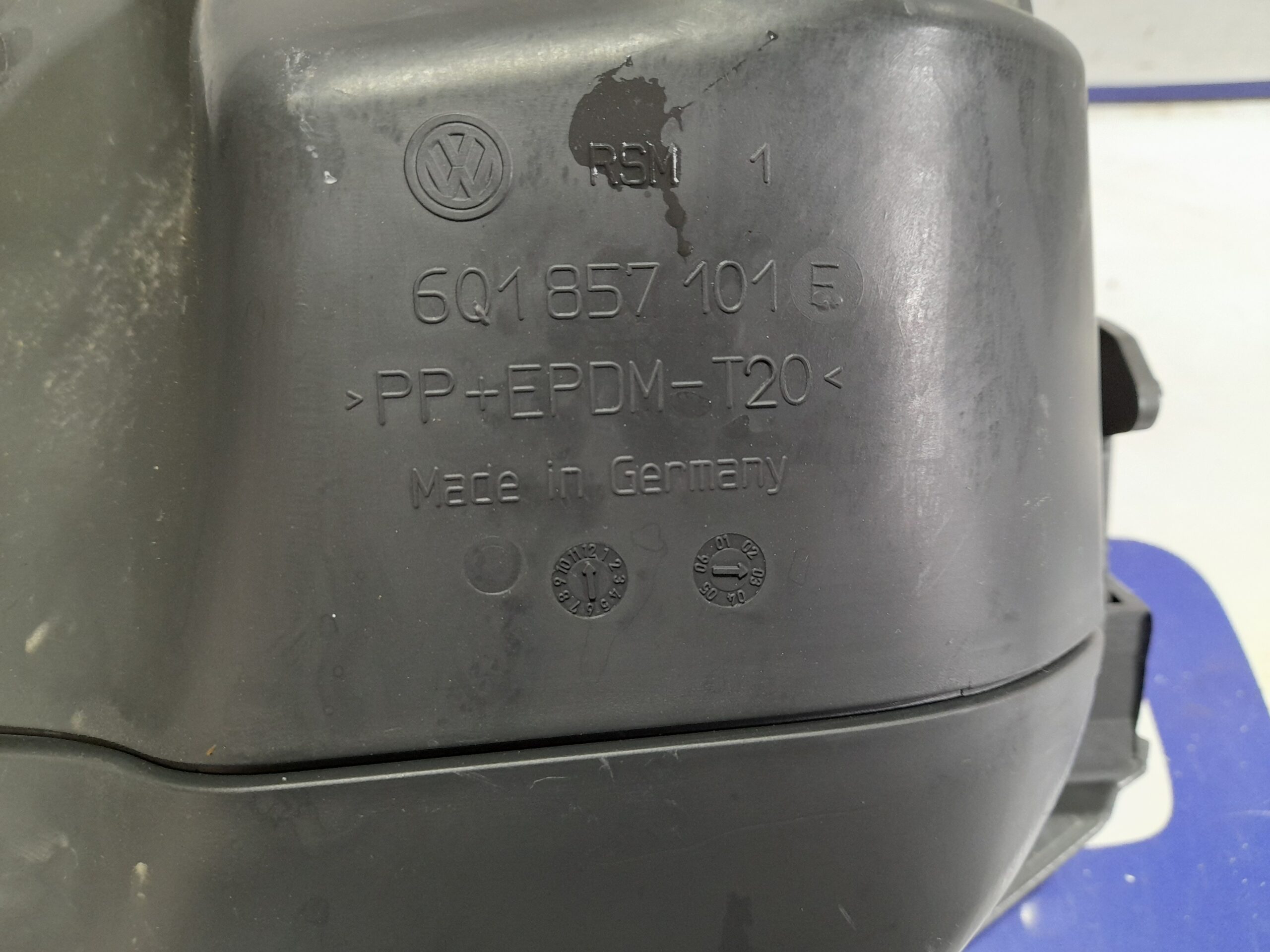 guantera_6q1857101e_volkswagen_polo_9n1_1_2