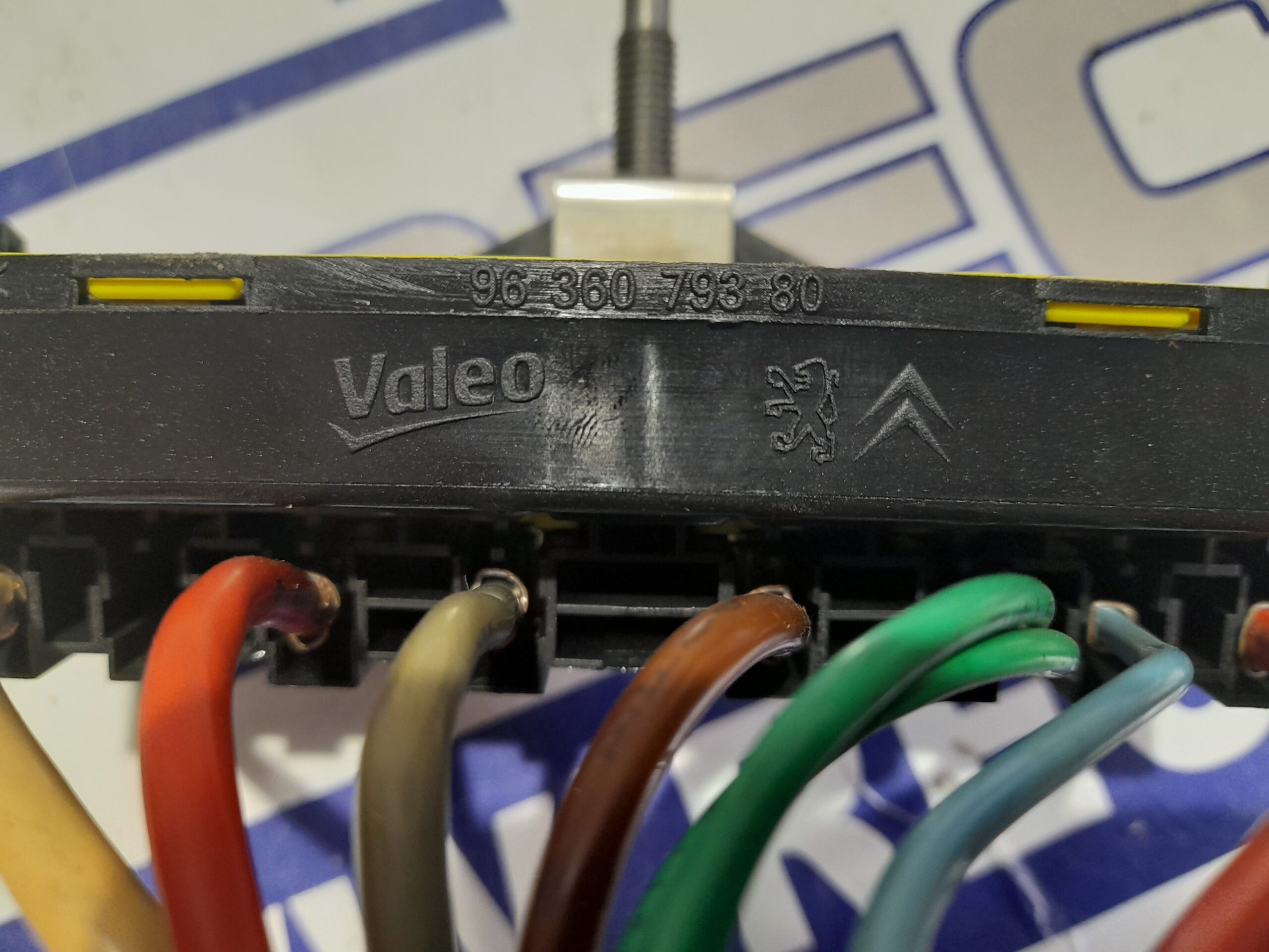 caja_reles_fusibles_9636079380_citr_n_c4_berlina_1_6_16v_hdi