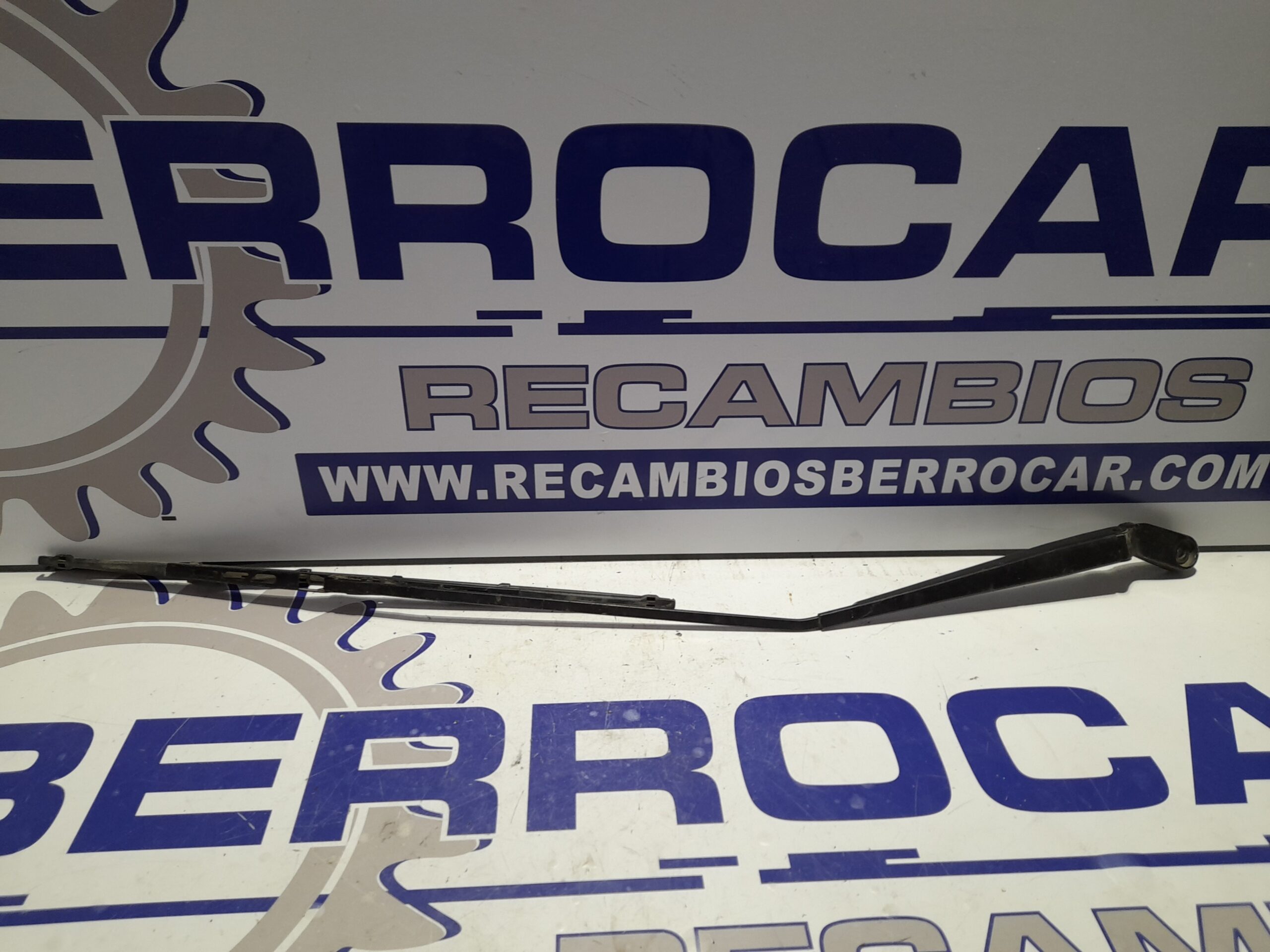 brazo_limpia_delantero_derecho_6q1955410_volkswagen_polo_9n1_1_2