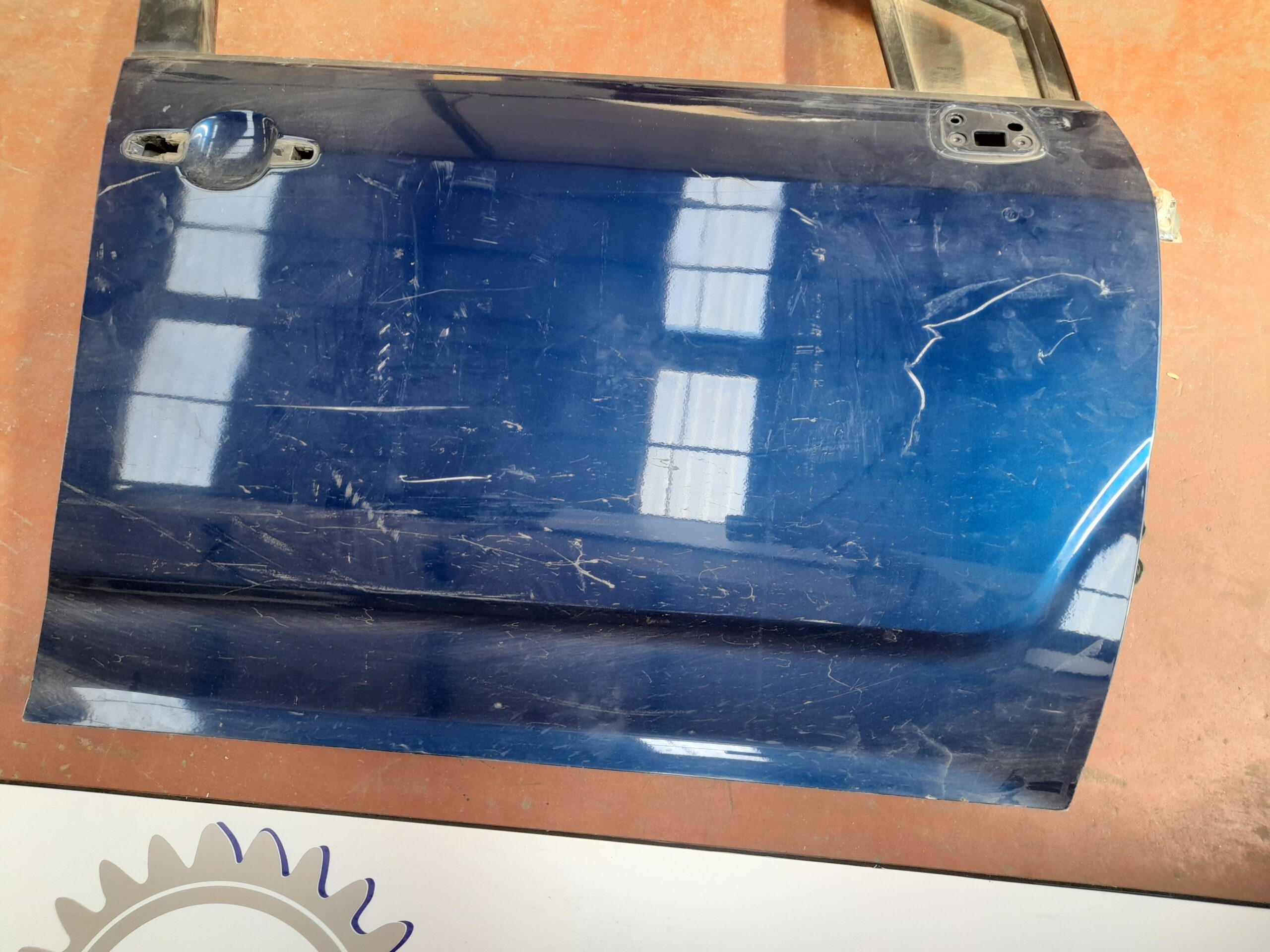 puerta_delantera_derecha_670010f010_toyota_corolla_verso_r1_2_2_d_cat