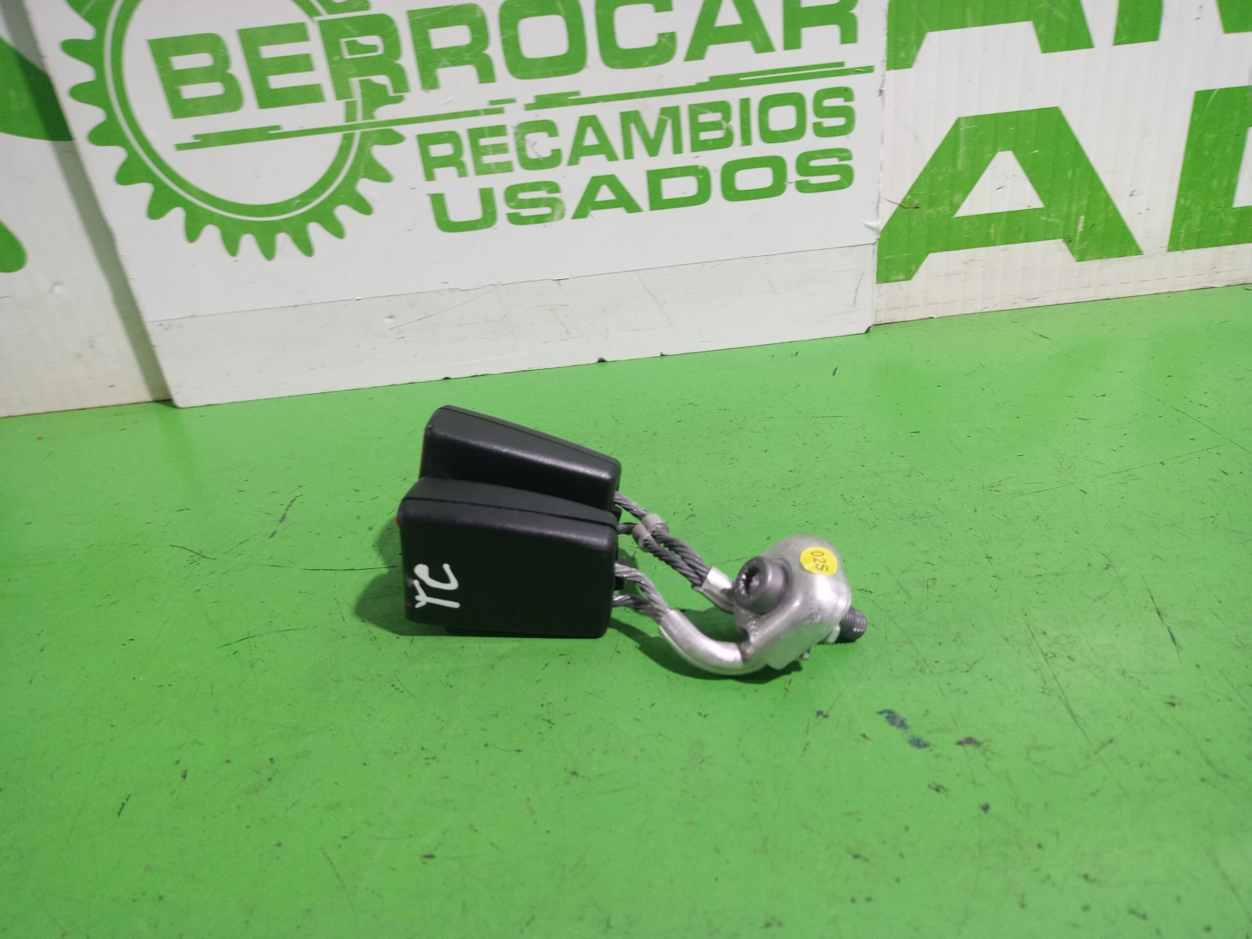 enganche_cinturon_trasero_central_1k0857739m_volkswagen_golf_vi_5k1_advance