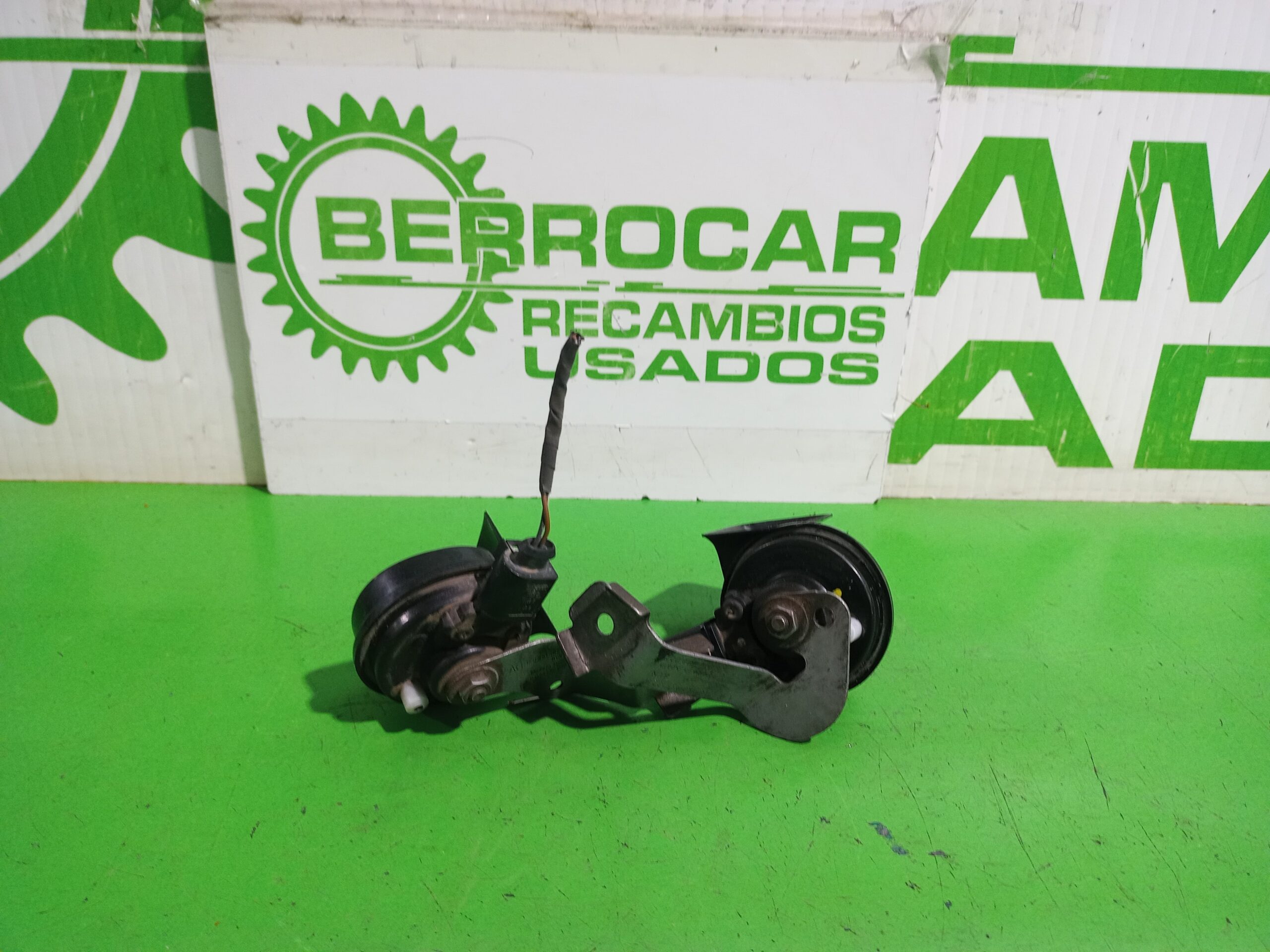 claxon_703881157_volkswagen_golf_vi_5k1_advance