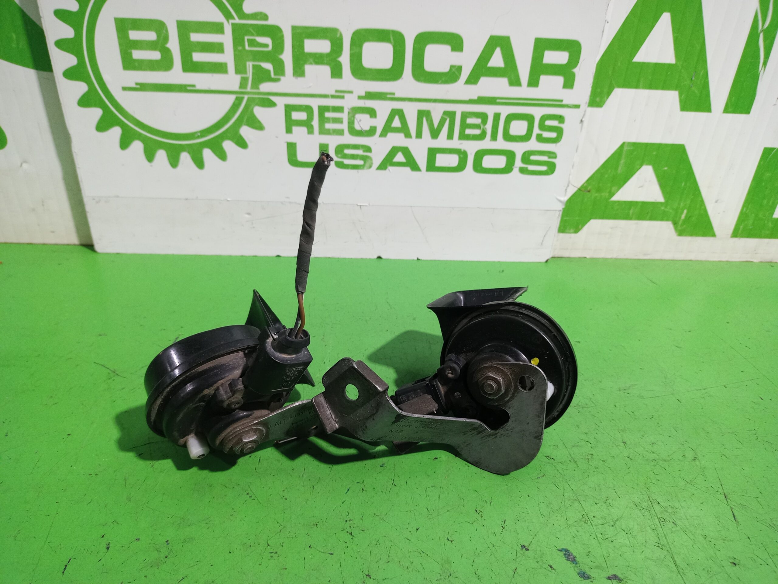 claxon_703881157_volkswagen_golf_vi_5k1_advance