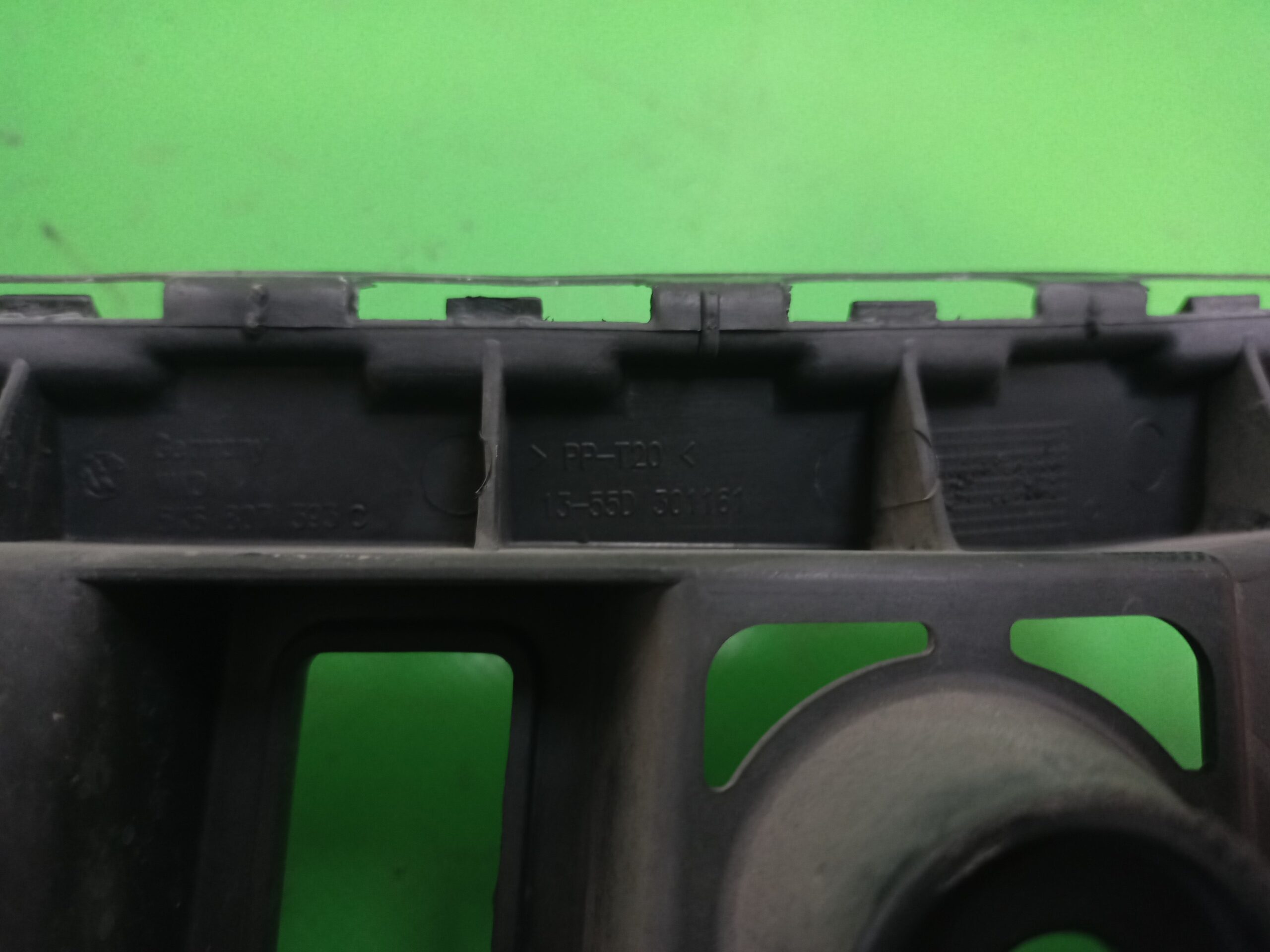 soporte_paragolpes_trasero_1355d301161_volkswagen_golf_vi_5k1_advance