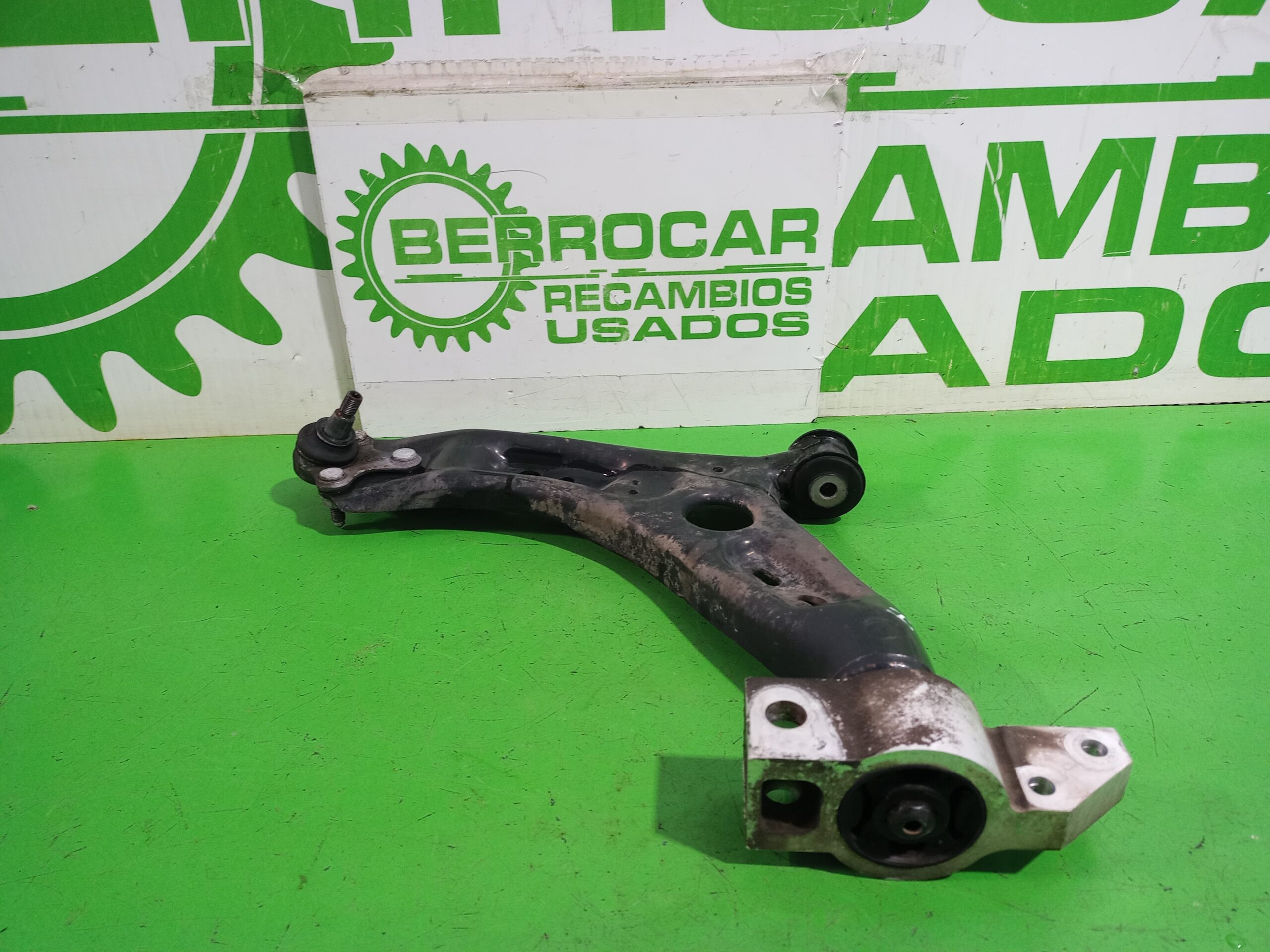 brazo_suspension_inferior_delantero_izquierdo_1k0407151bc_volkswagen_golf_vi_5k1_advance