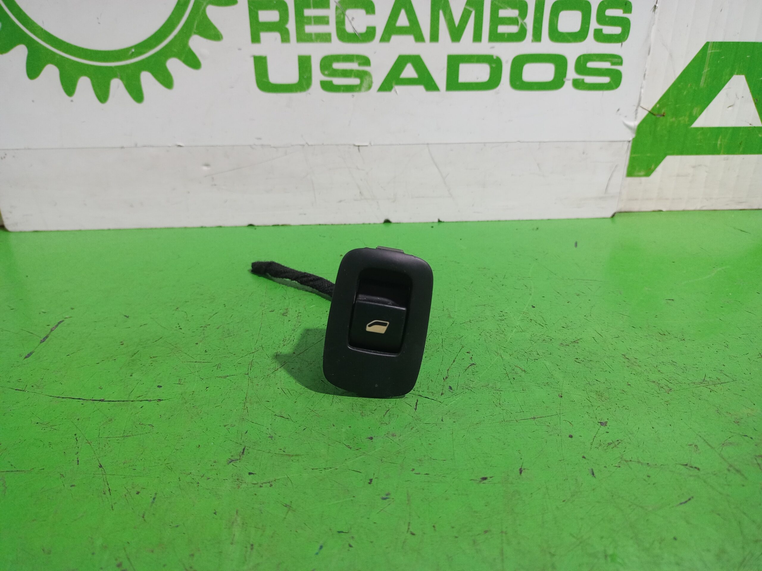 mando_elevalunas_trasero_derecho_96639378zd_citr_n_c4_grand_picasso_exclusive