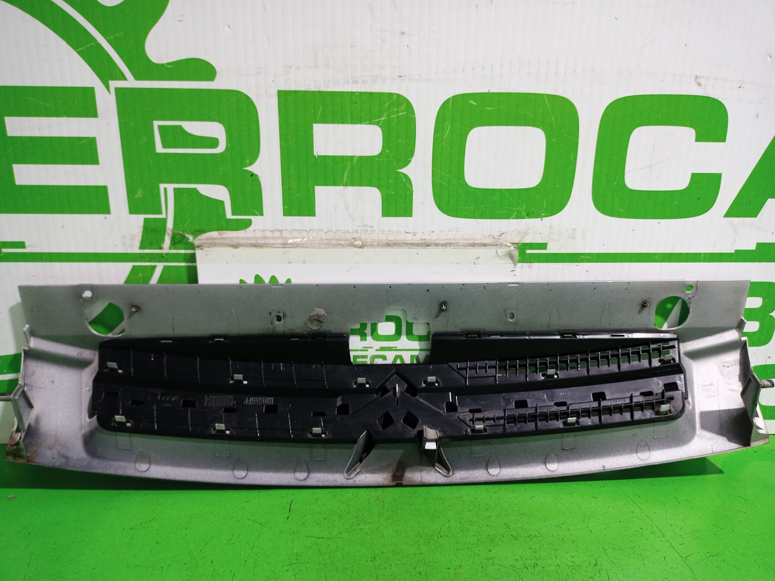 rejilla_delantera_9644758077_citr_n_berlingo_1_9_d_600_furg