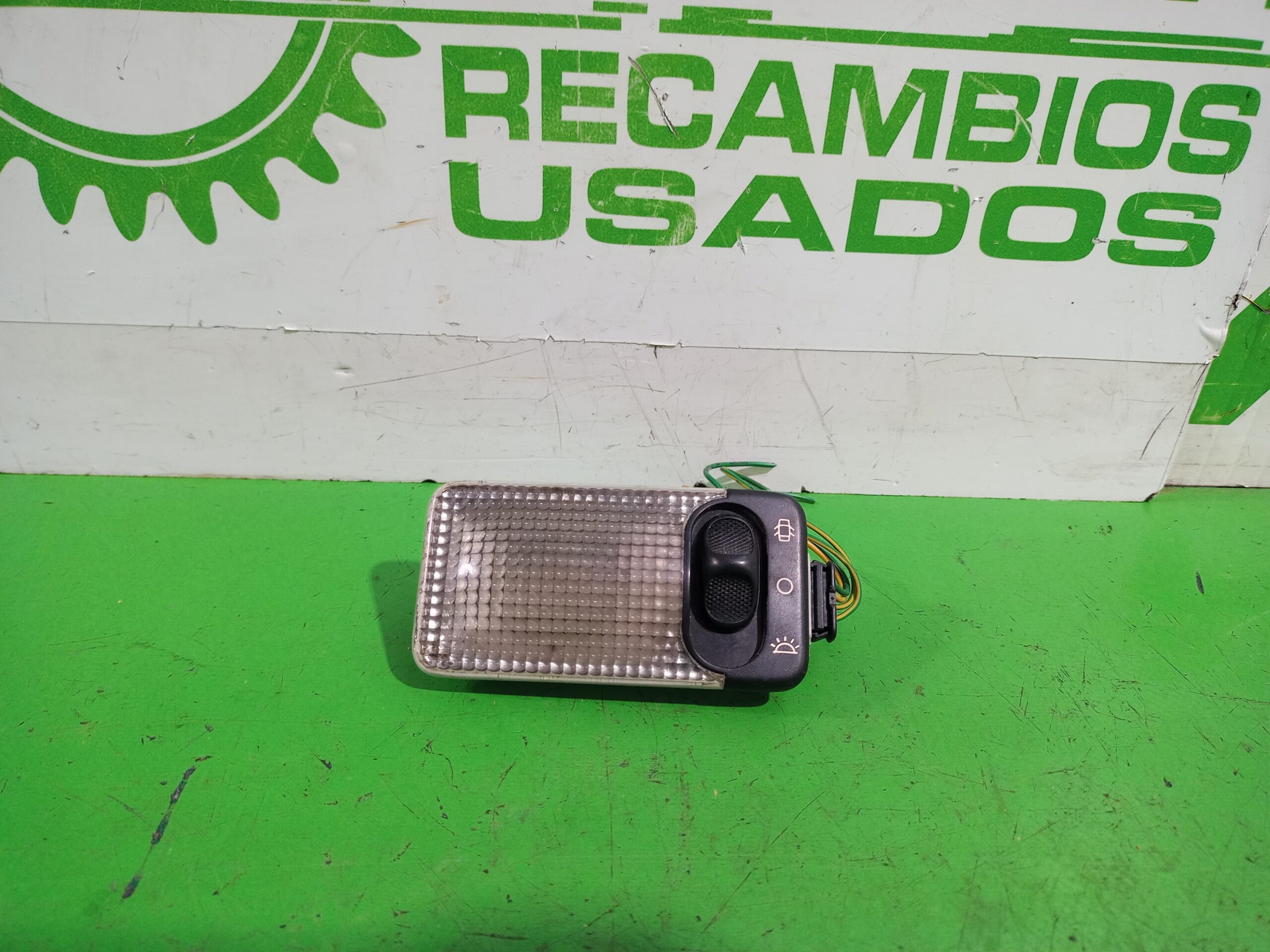 luz_interior_6362k9_citr_n_berlingo_1_9_d_600_furg