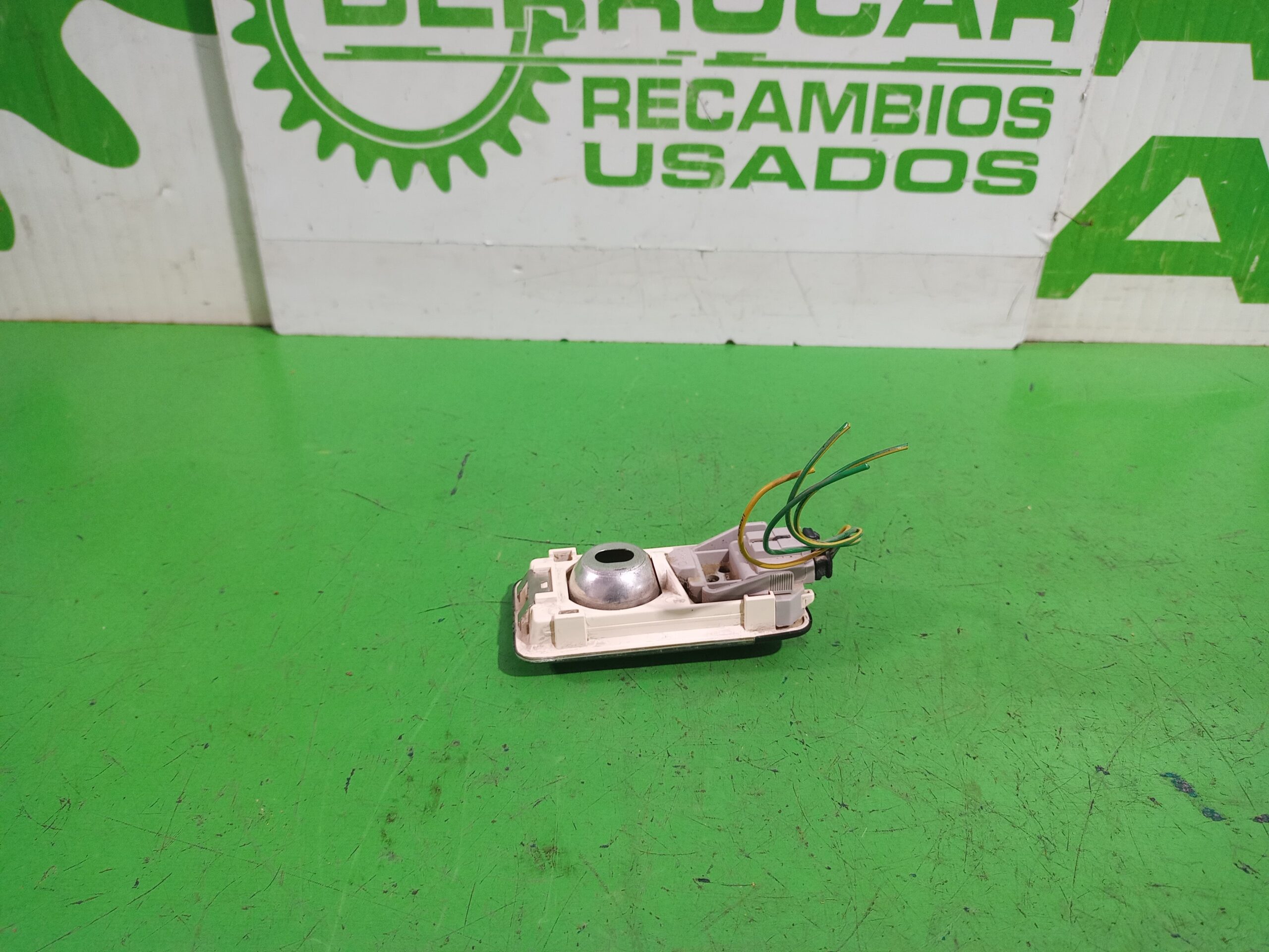 luz_interior_6362k9_citr_n_berlingo_1_9_d_600_furg