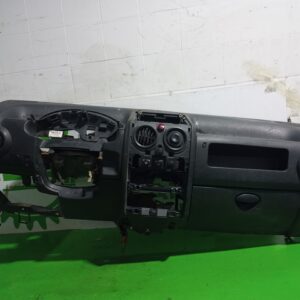 salpicadero_9644457580_citr_n_berlingo_1_9_d_600_furg