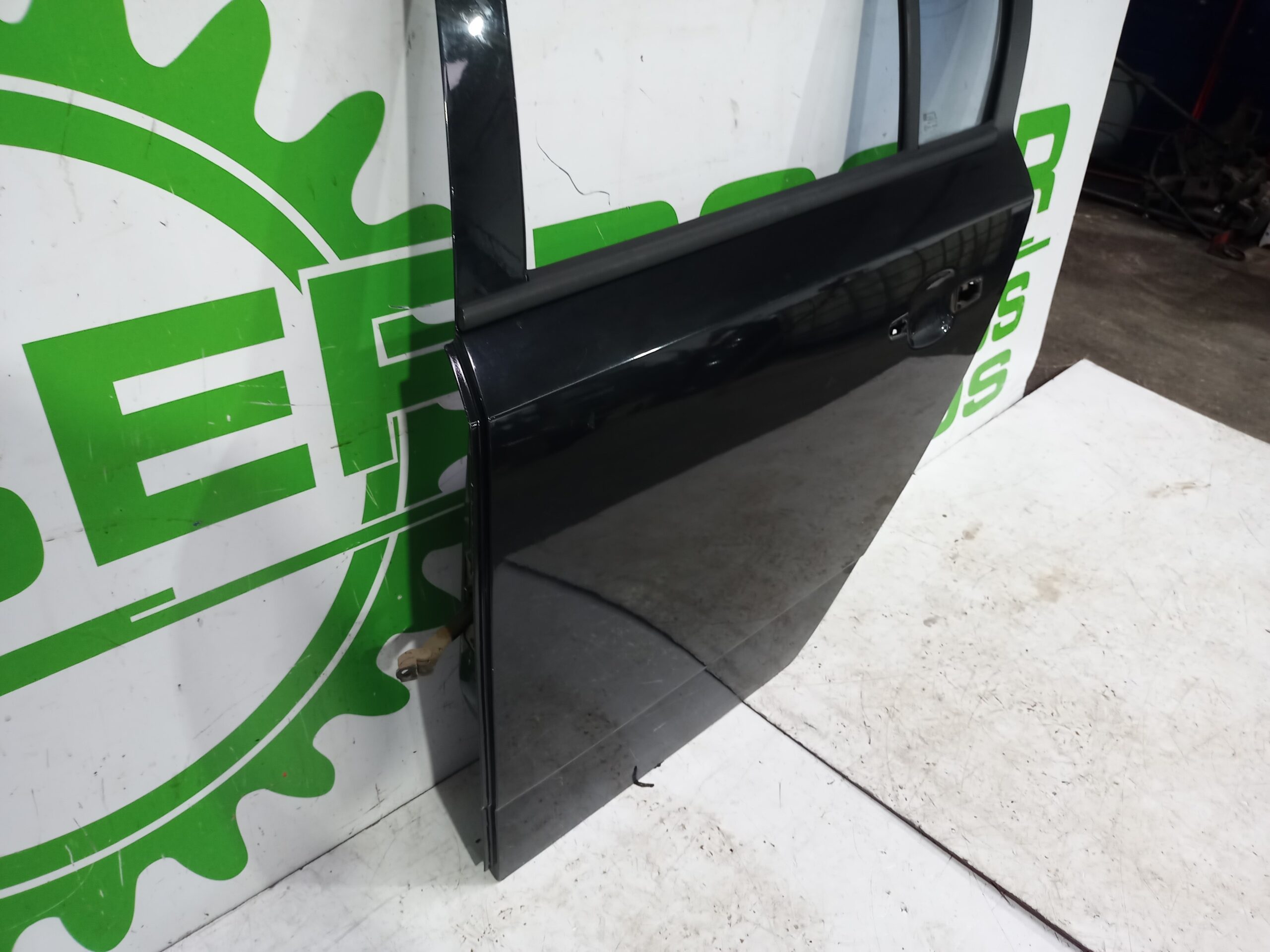 puerta_trasera_izquierda_94710105_opel_astra_h_berlina_elegance