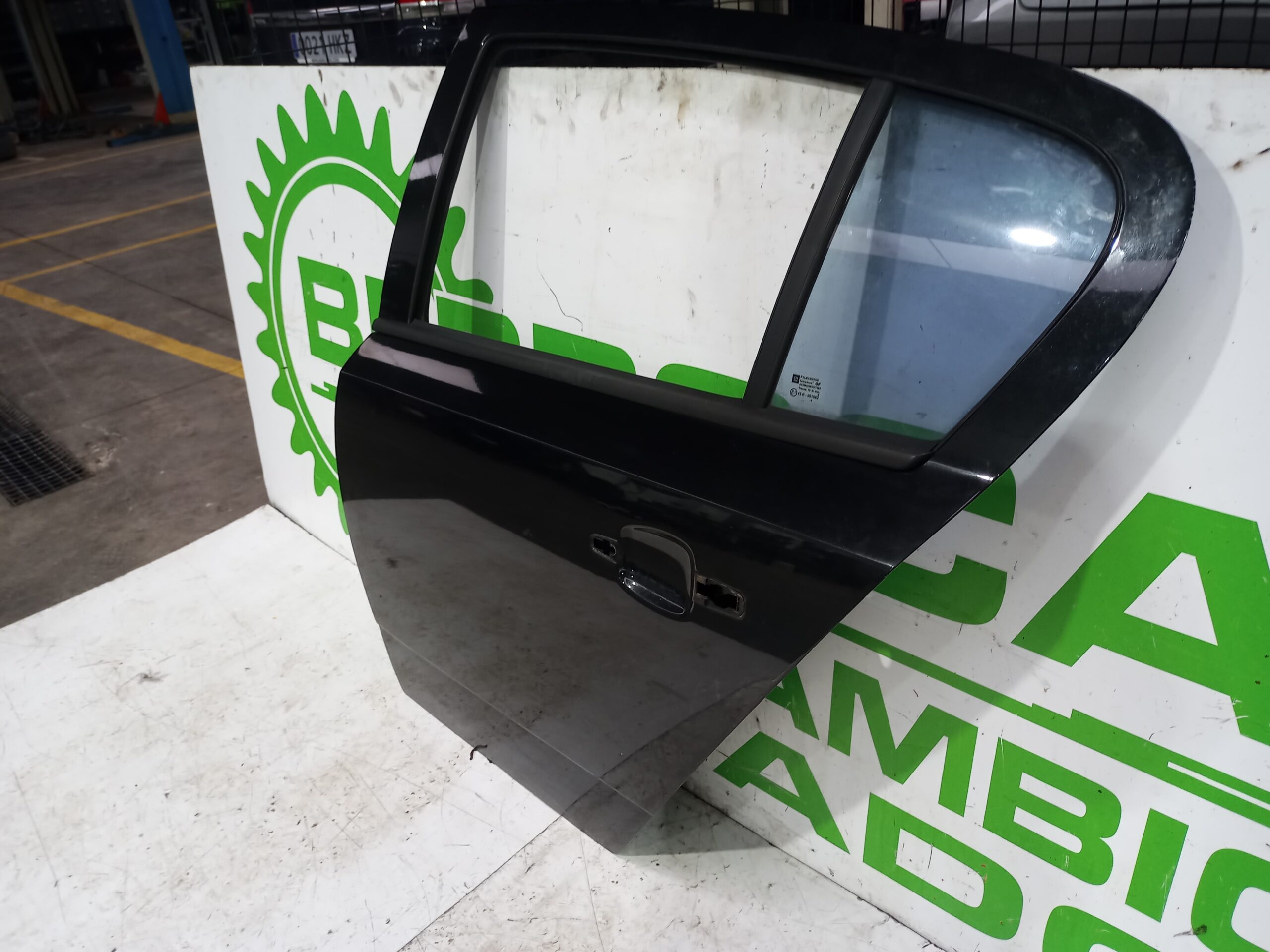 puerta_trasera_izquierda_94710105_opel_astra_h_berlina_elegance