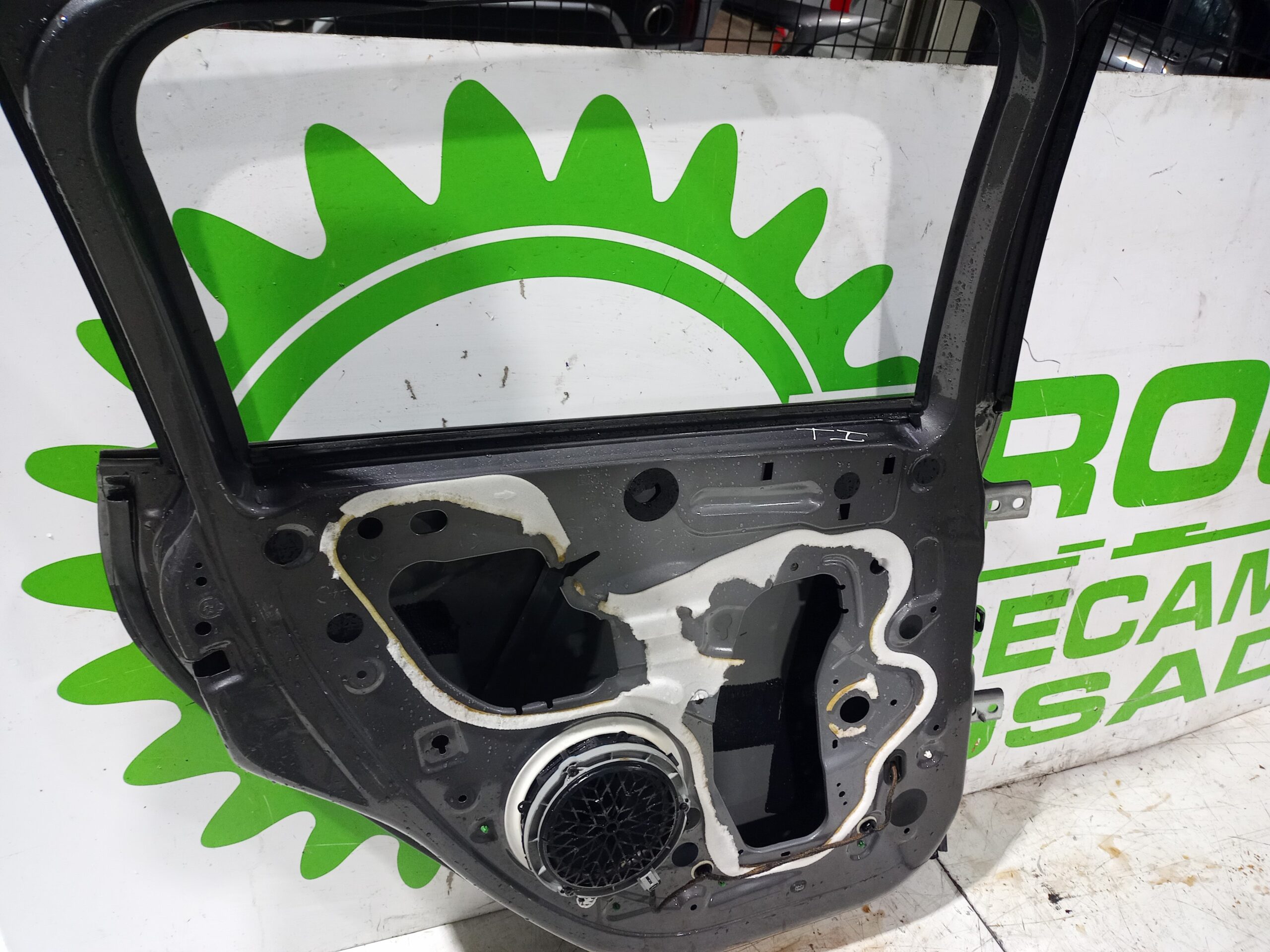 puerta_trasera_izquierda_9802969780_peugeot_2008_2013_allure