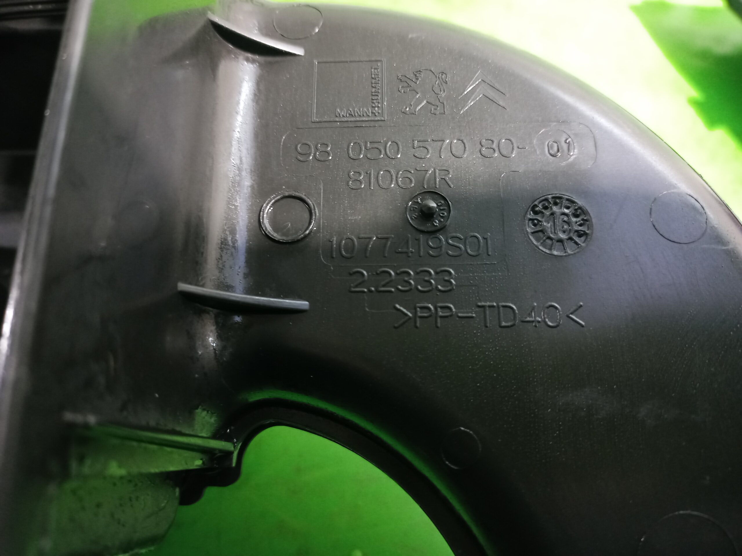 caja_filtro_aire_9805057080_peugeot_2008_2013_allure