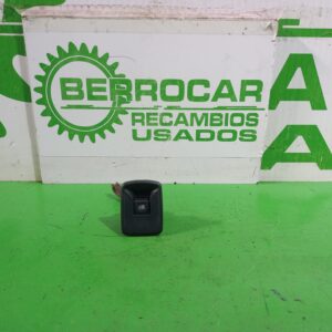 mando_elevalunas_trasero_izquierdo_00235634t056_dacia_sandero_laureate