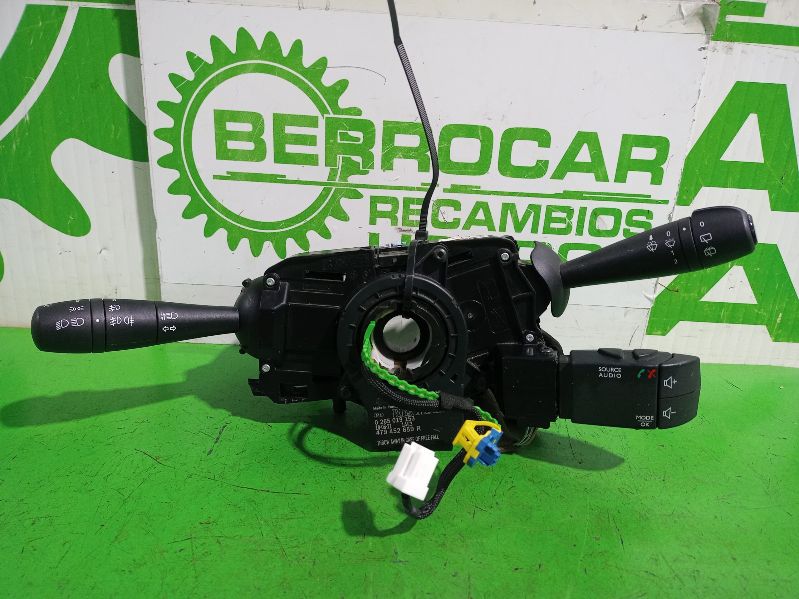 mando_multifuncion_479452659r_dacia_sandero_laureate