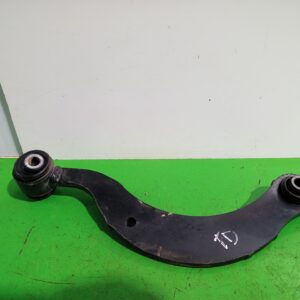 brazo_suspension_superior_trasero_derecho_4877012010_toyota_auris_touring_sports_e18_hybrid_feel_edition