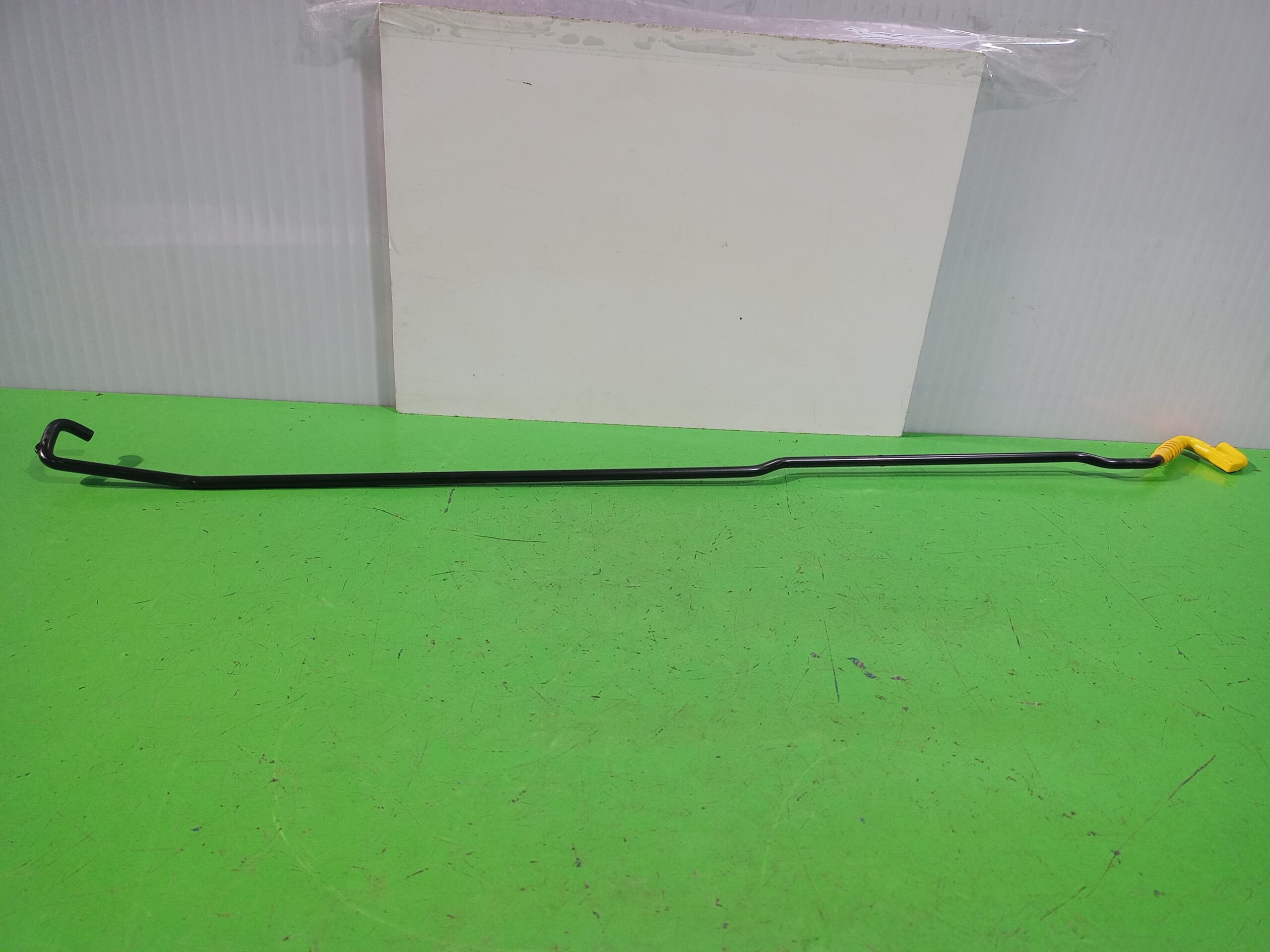 soporte_varilla_capot_2gm823363b_volkswagen_t_cross_advance