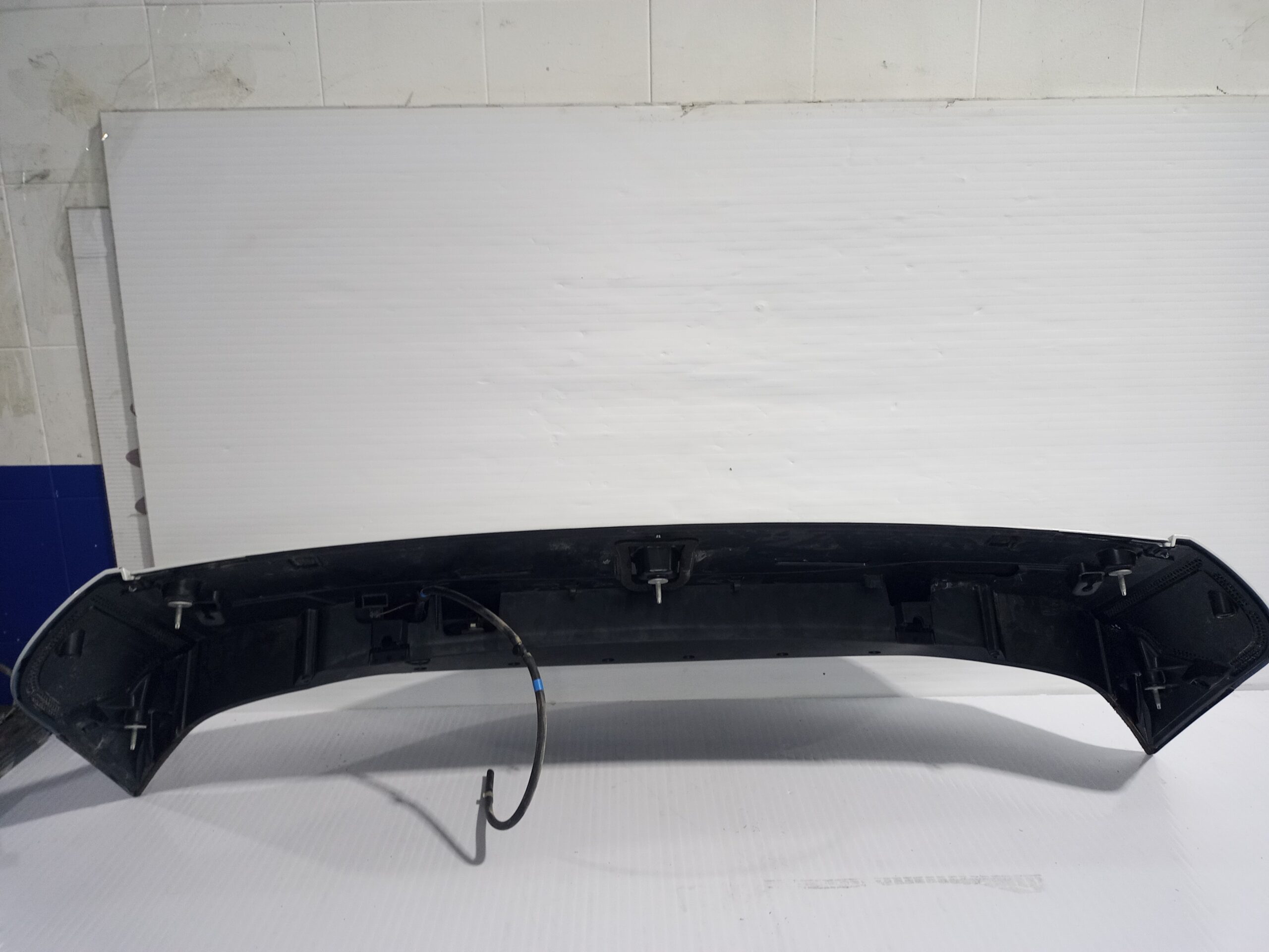 aleron_trasero_j9c3_44210_jaguar_e_pace_x540_2_0_d150_awd