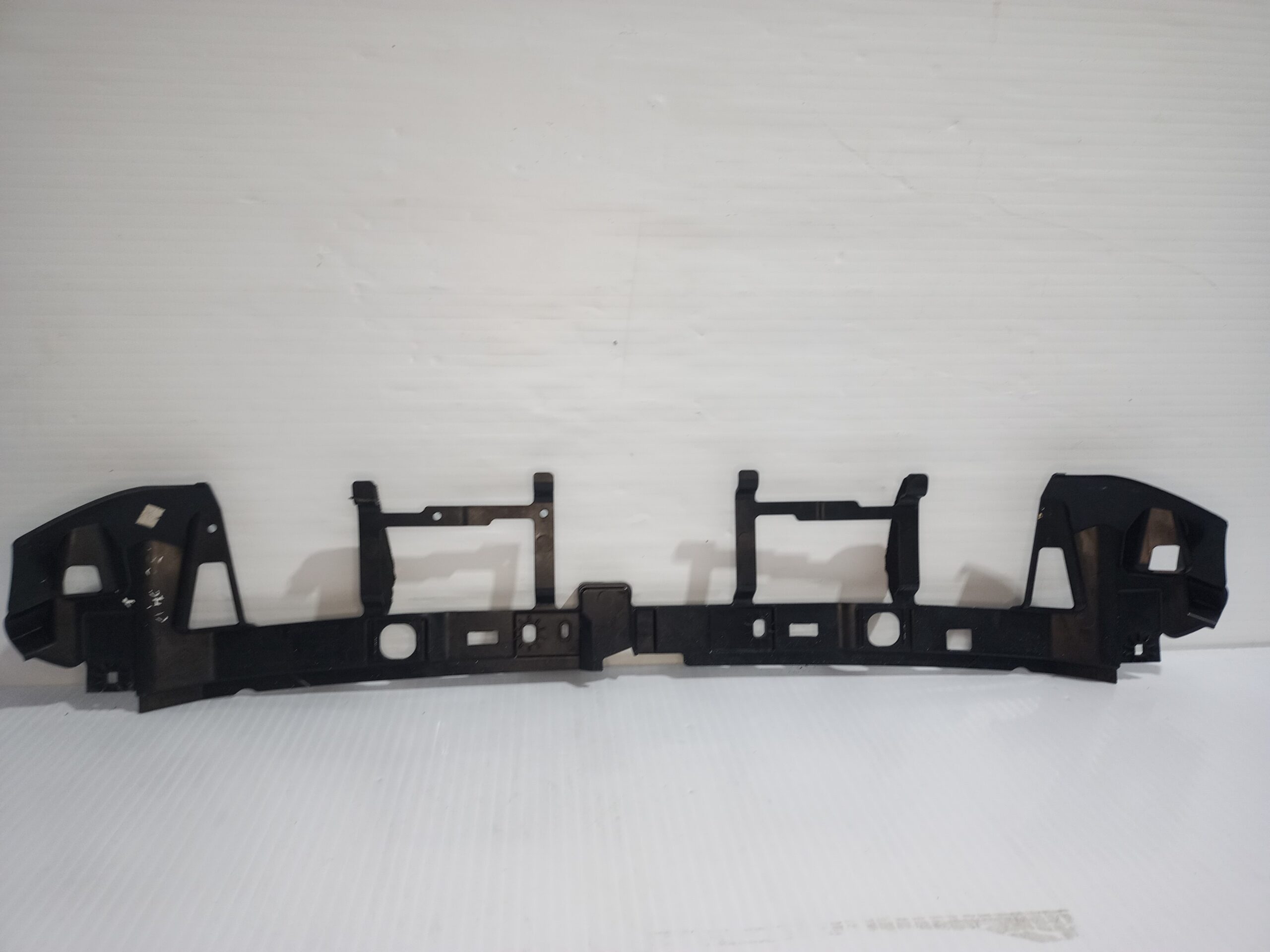 soporte_paragolpe_central_j9c317640a_jaguar_e_pace_x540_2_0_d150_awd