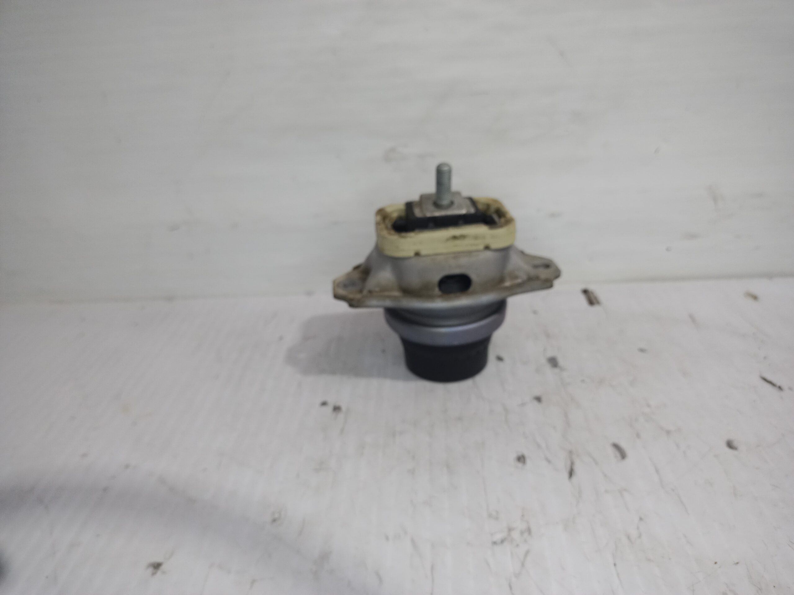 soporte_motor_delantero_ah226a003ba_land_rover_discovery_4_tdv6_hse