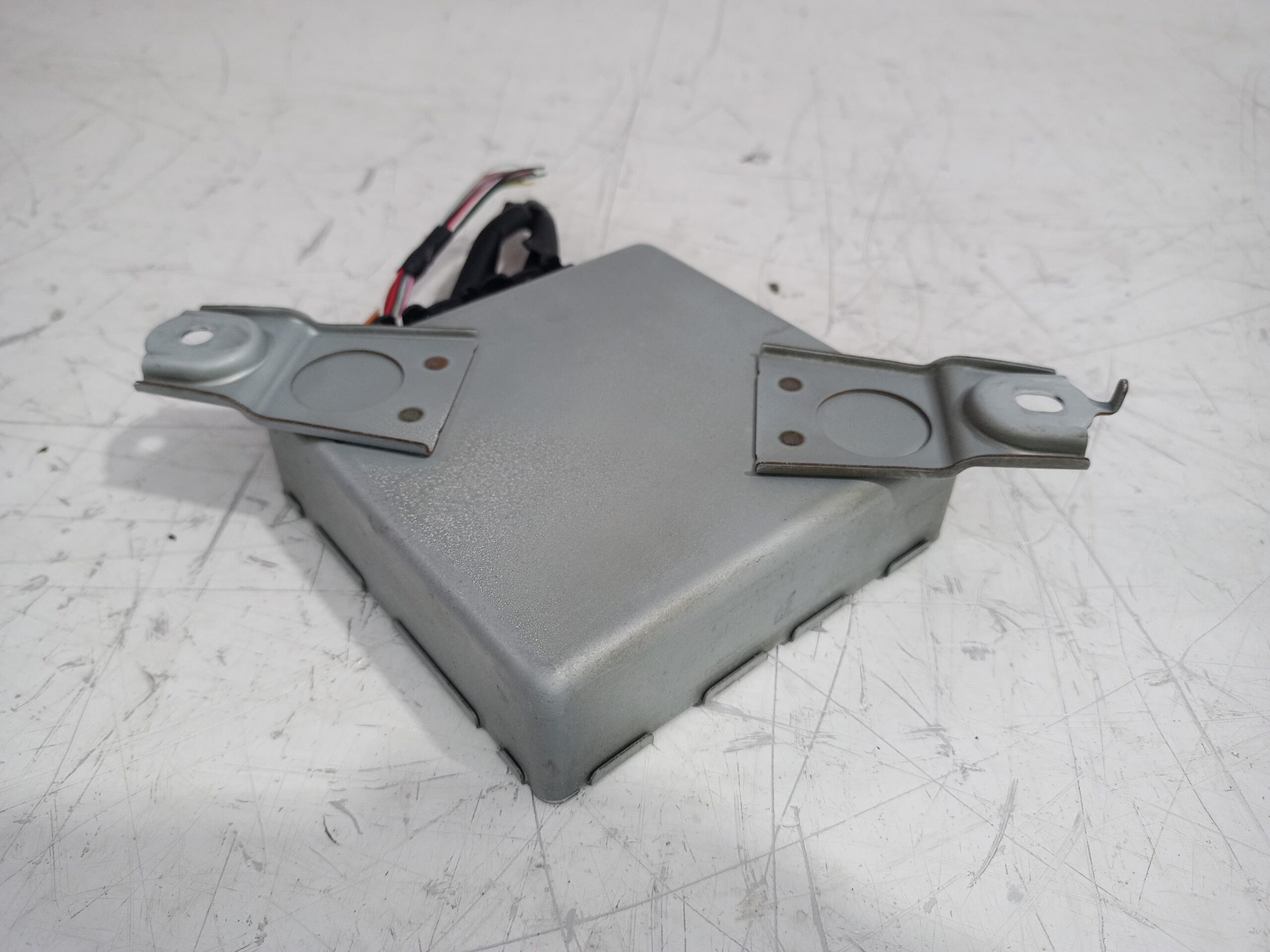 centralita_suspension_8929348022_lexus_rx_300_mcu35_luxury