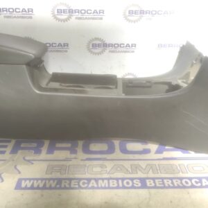 apoyabrazos_central_bp4k64361_mazda_3_berlina_bk